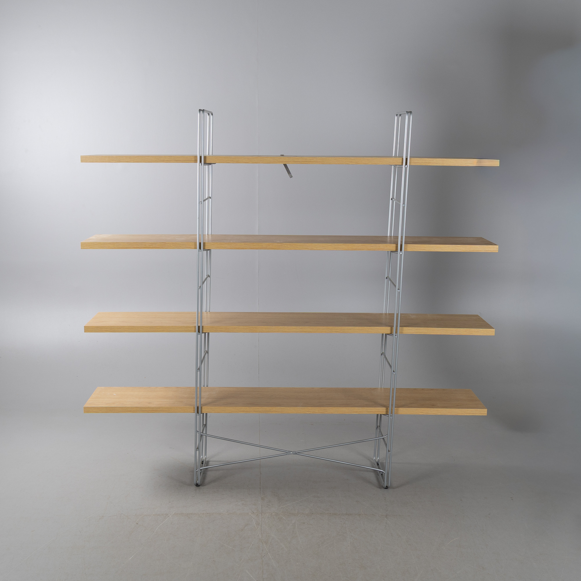 NIELS GAMMELGAARD. Bokhylla, "Enetri", IKEA.