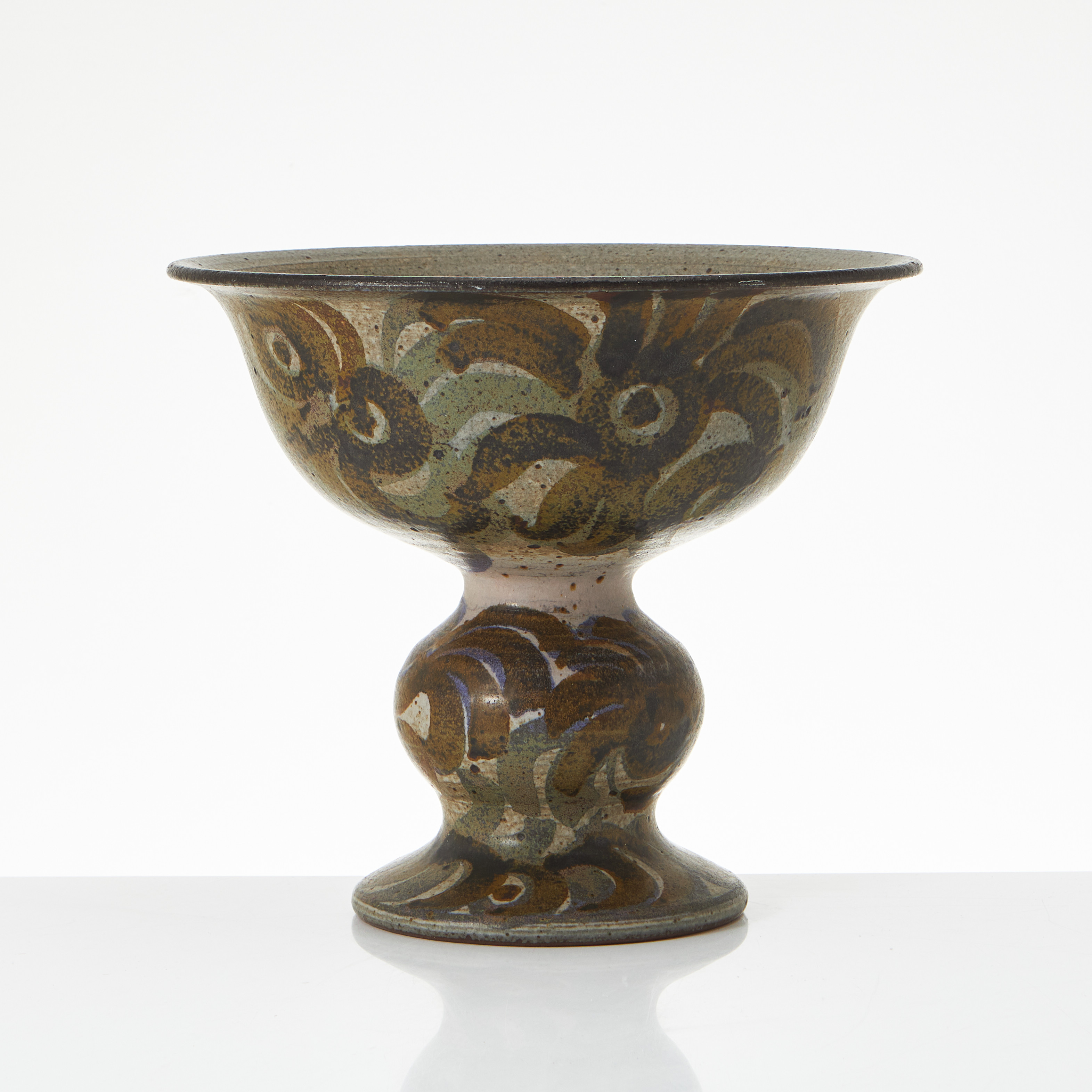 LISA LARSON. (Sverige, 1931–2024). Skål på fot, glaserad keramik, Gustavsberg.