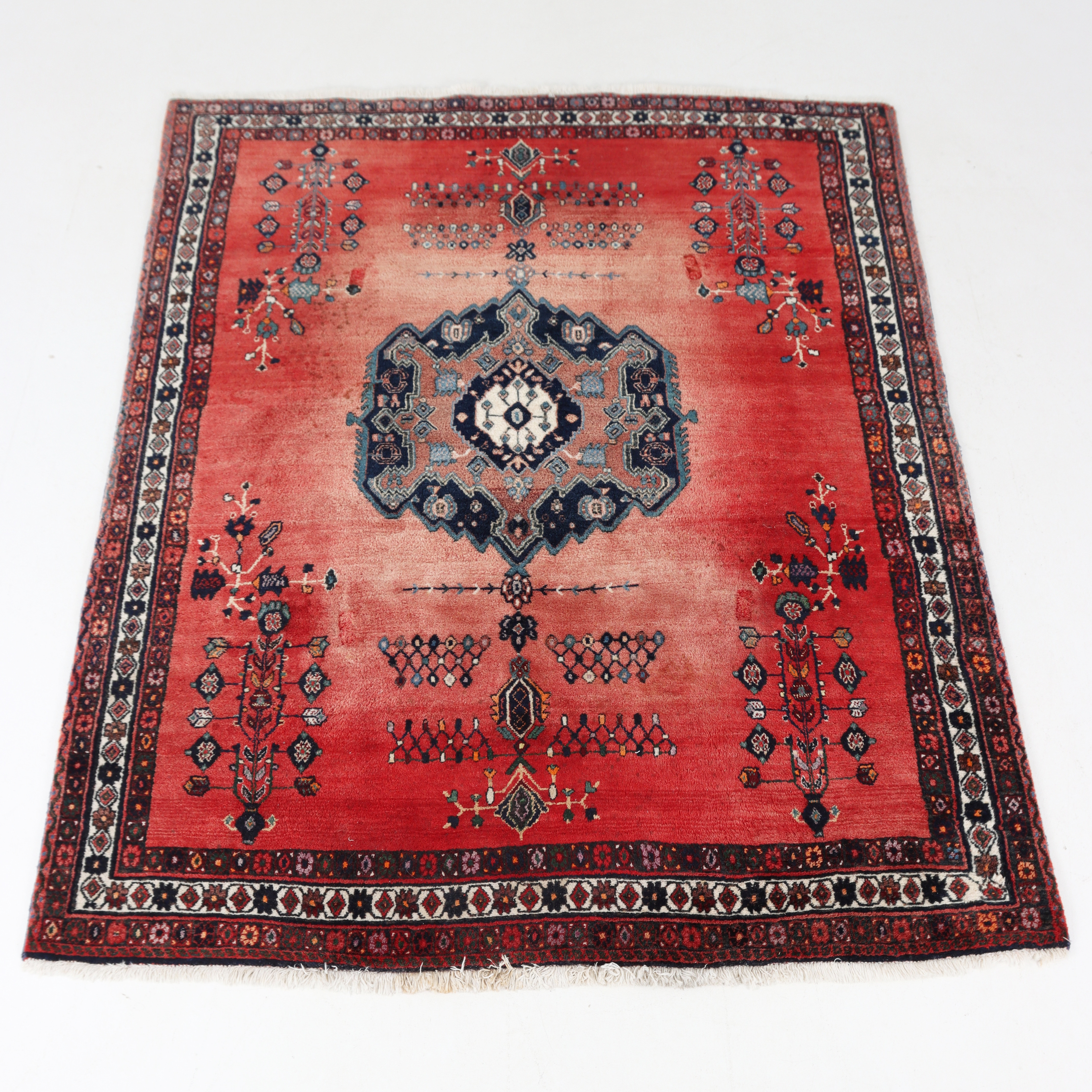 MATTA, orientalisk. Afshar. Ca 210 x 155 cm.