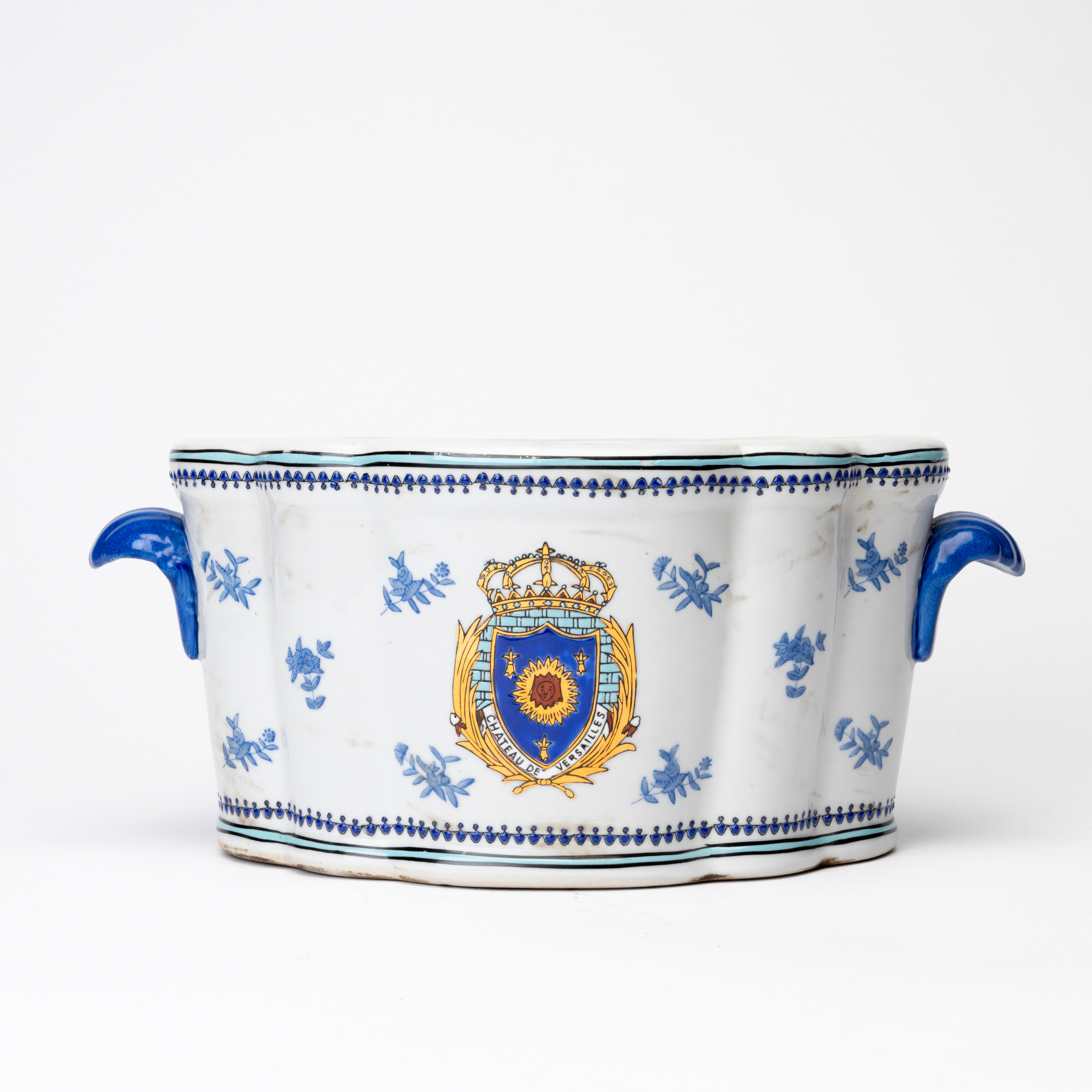 YTTERFODER, porslin, Chateau de Versailles, Frankrike, 1900-talets andra hälft.