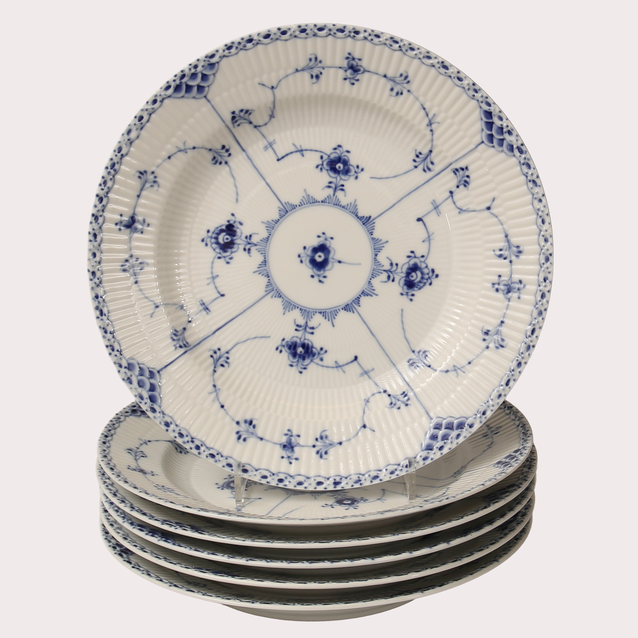 MATTALLRIKAR, porslin, Musselmalet halvblond Royal Copenhagen, Danmark.