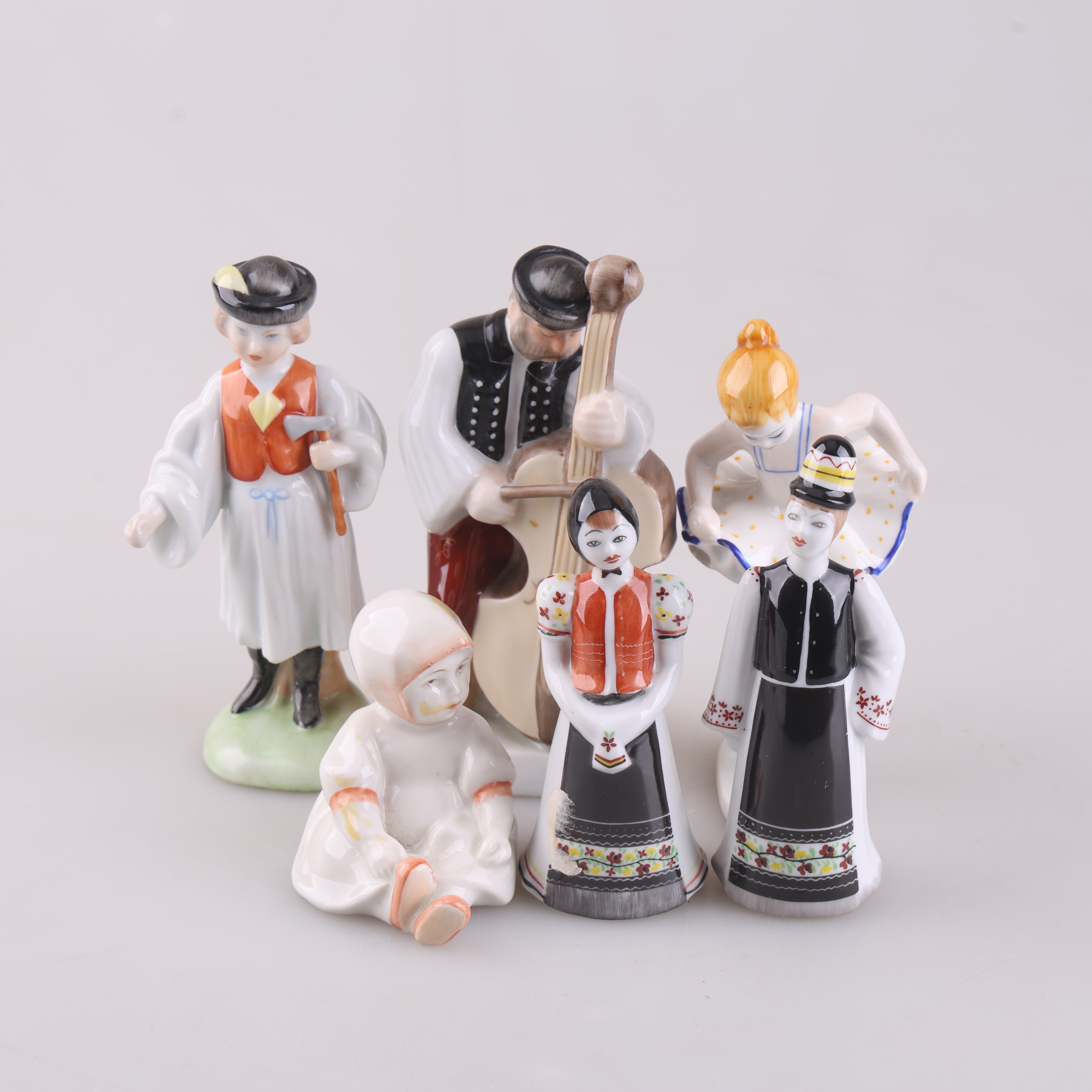 FIGURINER, 6 stycken, porslin, Ungern.