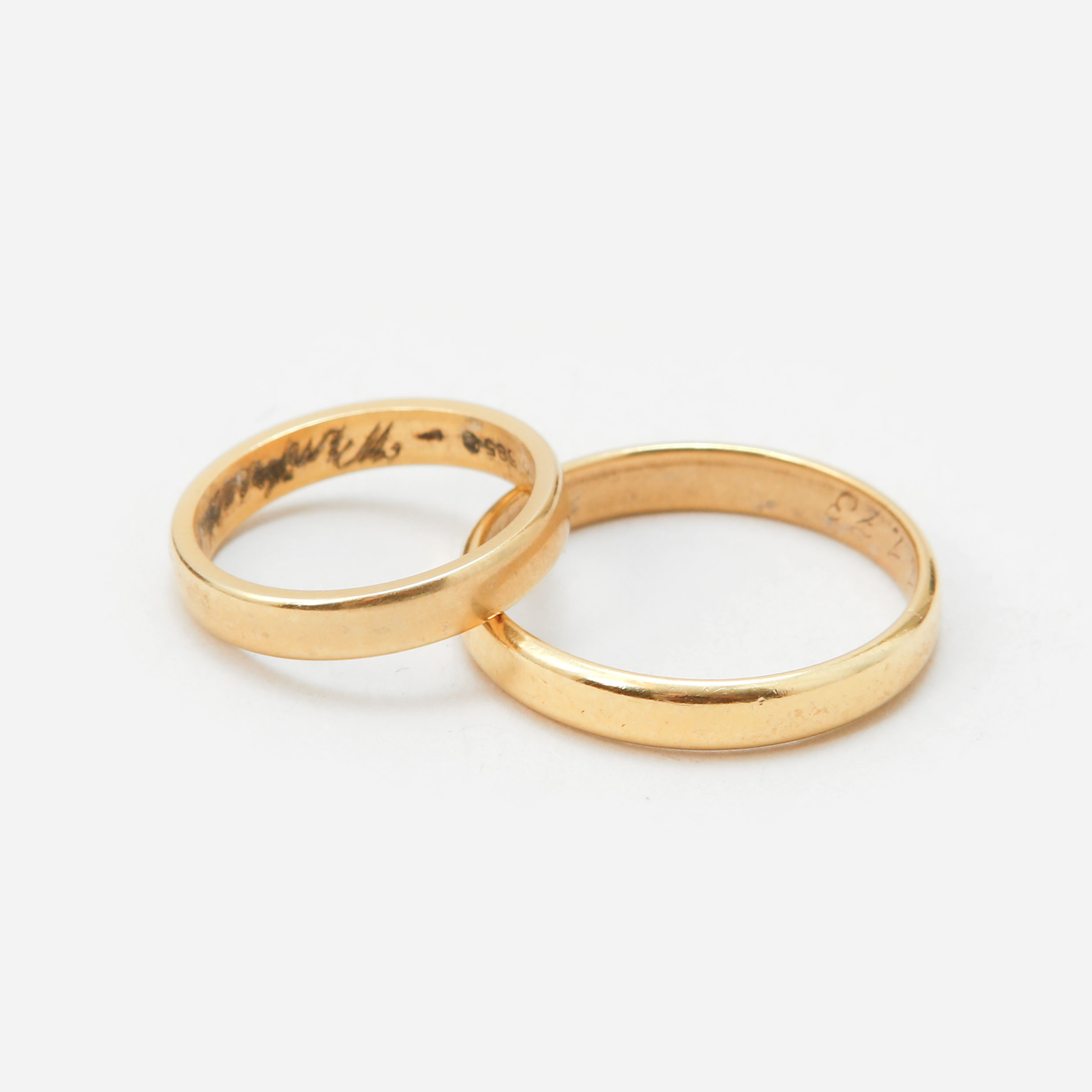 RINGAR, 2 st, 14k guld. Vikt ca 7,5 g.