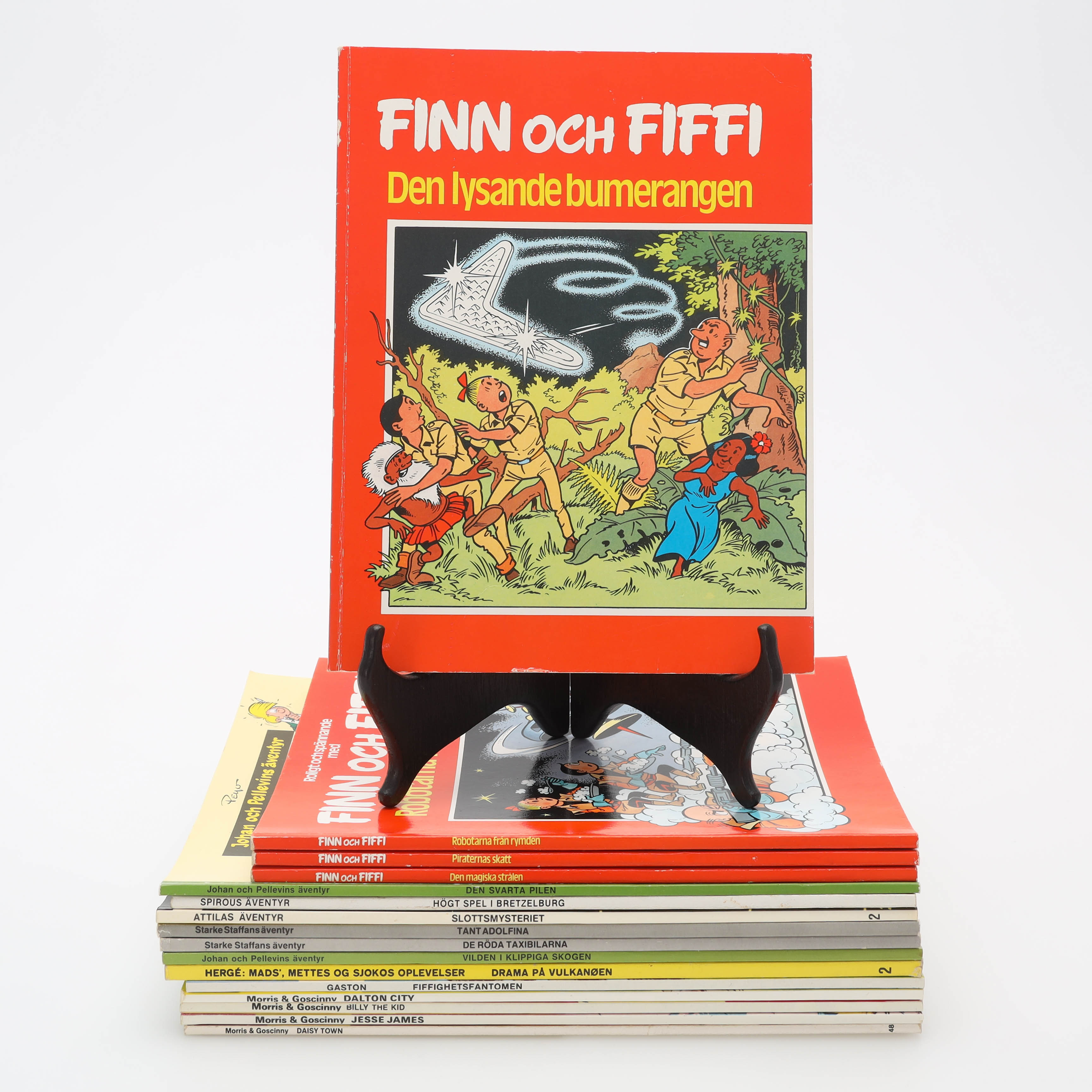 SAMLING SERIETIDNINGAR, 16 st, bland annat Lucky Lukes äventyr, Tintins äventyrsklubb, Carlsen Comics & Finn och Fiffi.