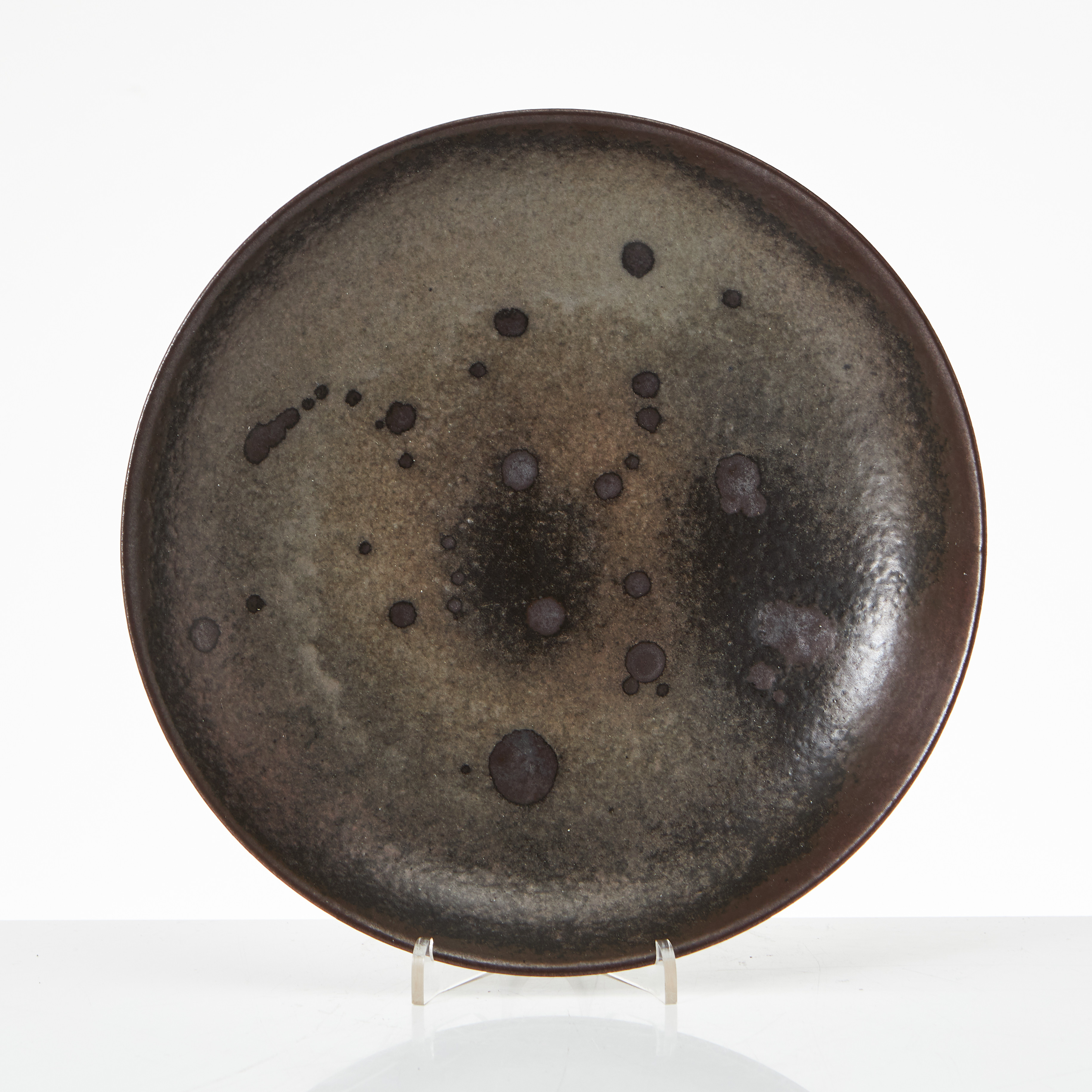 LIISA HALLAMAA. (Finland, 1925–2008). Fat, stengods, monogramsignerad LH, Arabia.