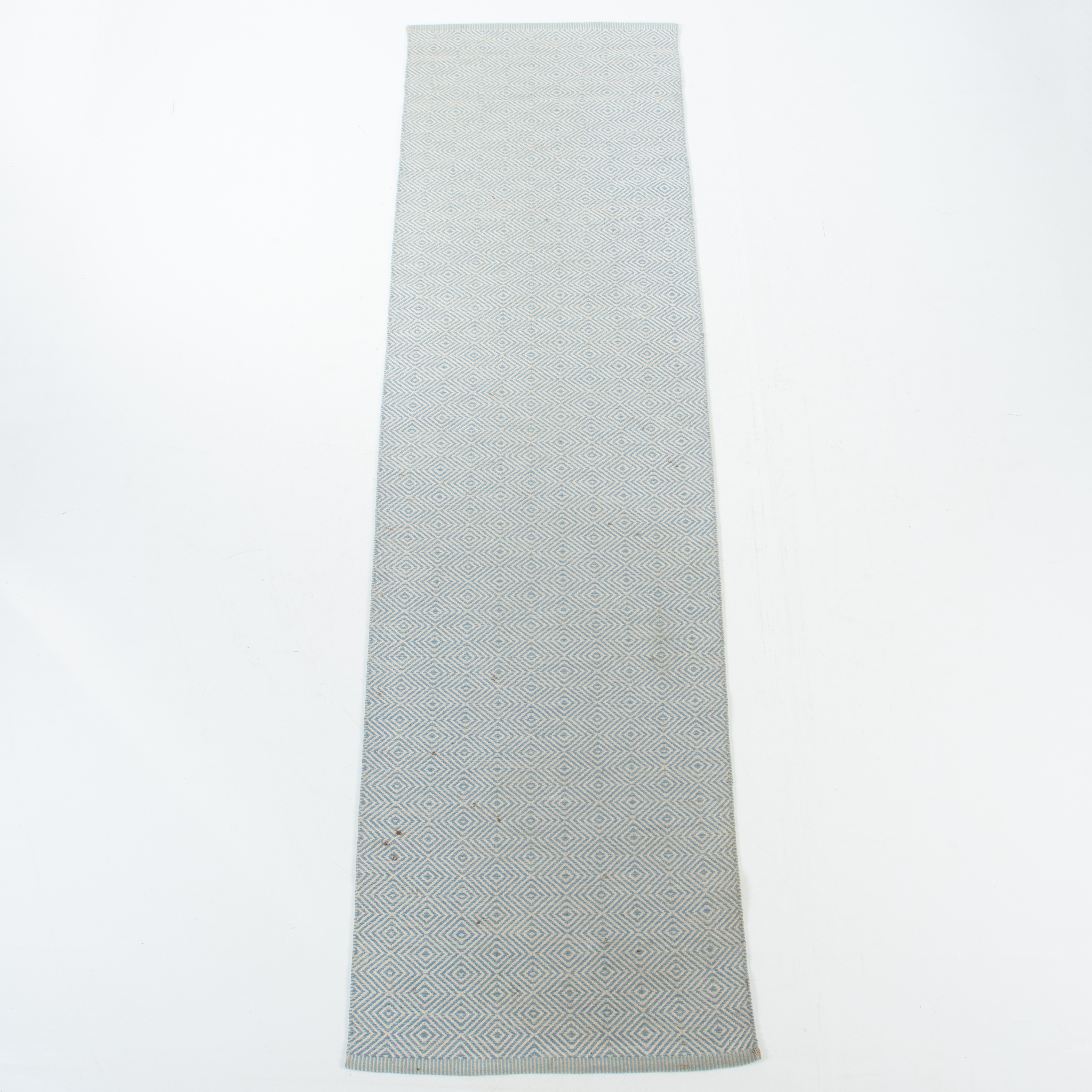GUNILLA LAGERHEM ULLBERG. Matta, Kasthall "Häggå Goose Eye" gallerimatta 75 x 280.