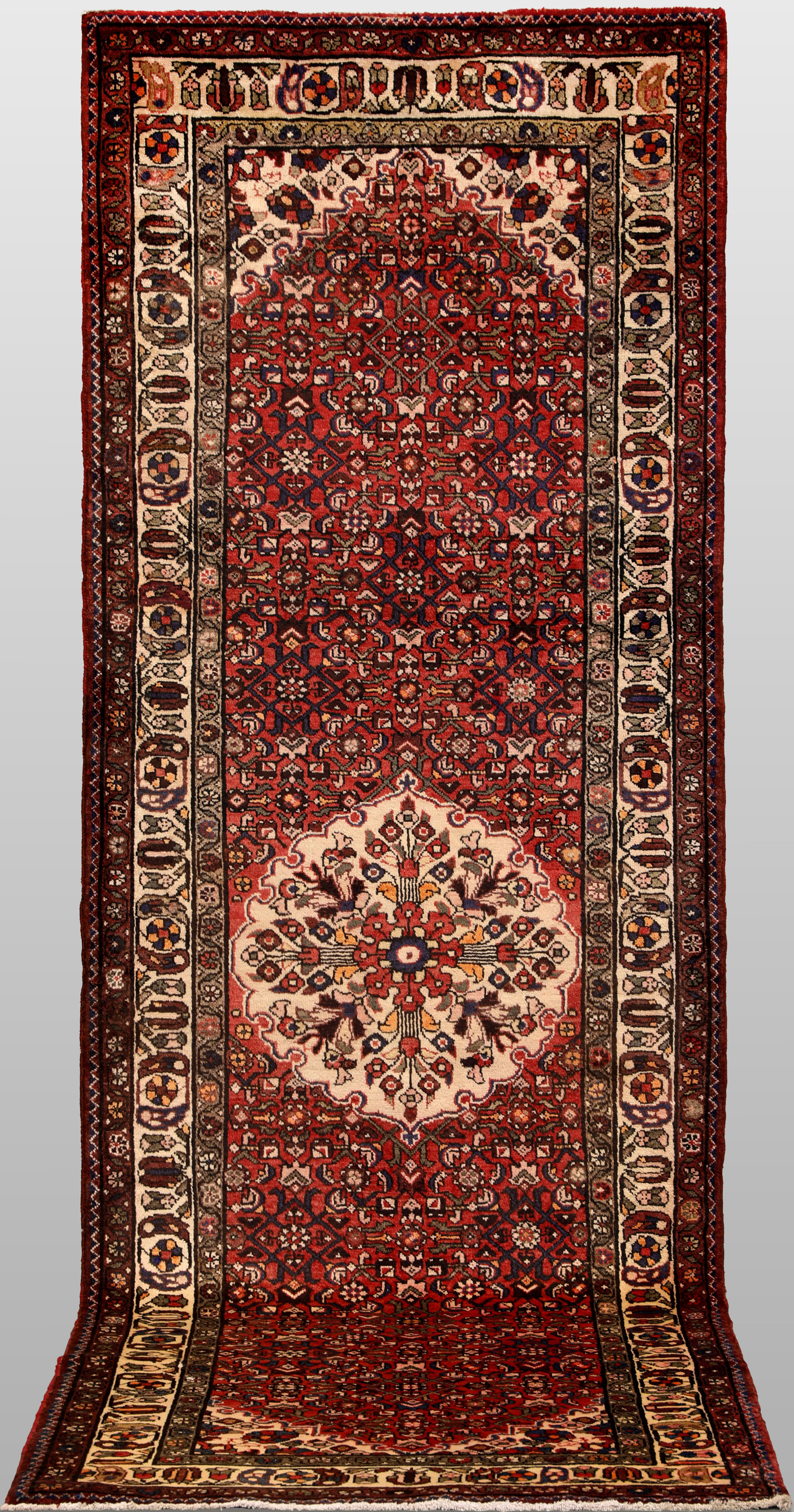 ORIENTMATTA. Hosseinabad gallerimodell, 337 x 116 cm.