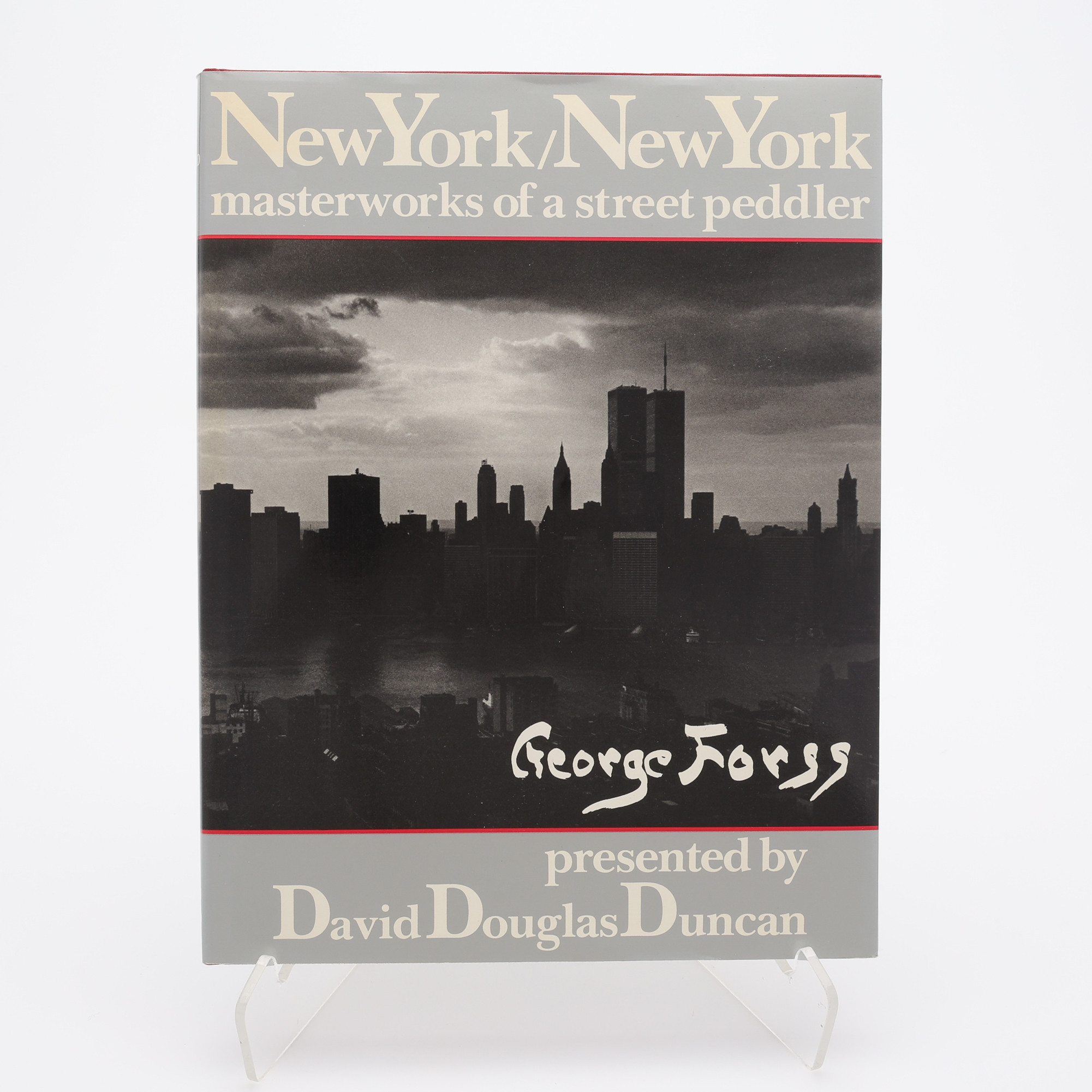 FOTO. DEN AMERIKANSKE FOTOGRAFEN GEORGE FORSS "NEW YORK, NEW YORK" I FÖRSTA UPPLAGAN, 1984.
