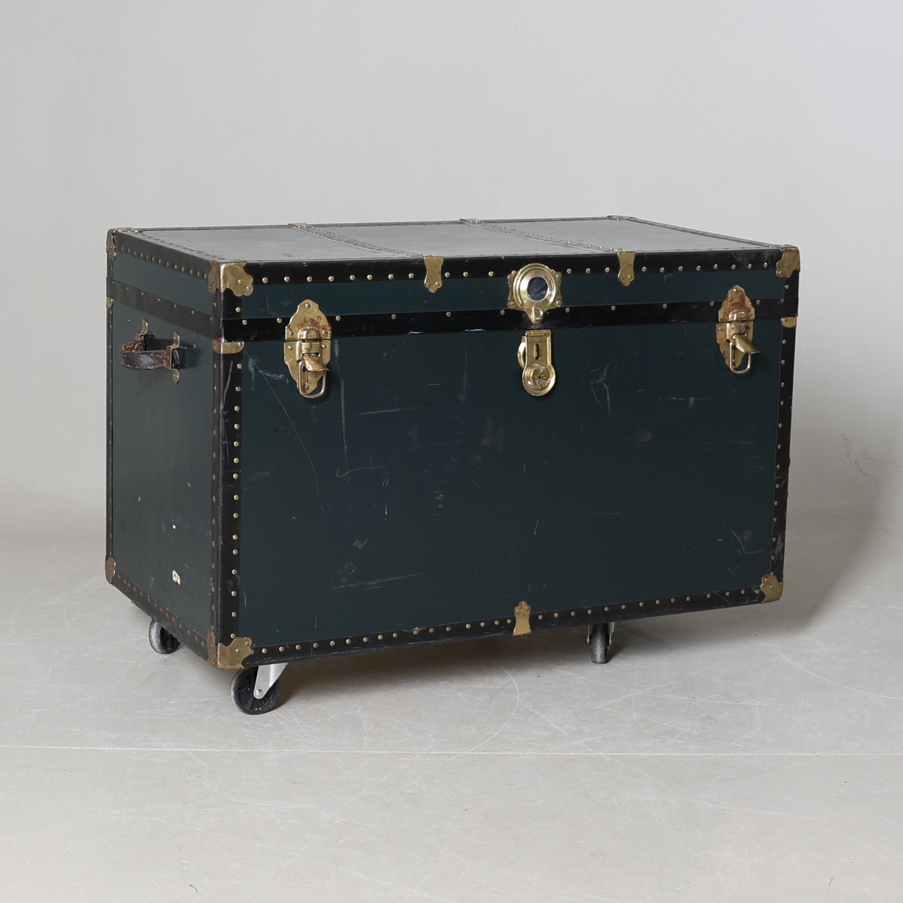 KOFFERT, sk Steam Trunk, 1900-talets början.
