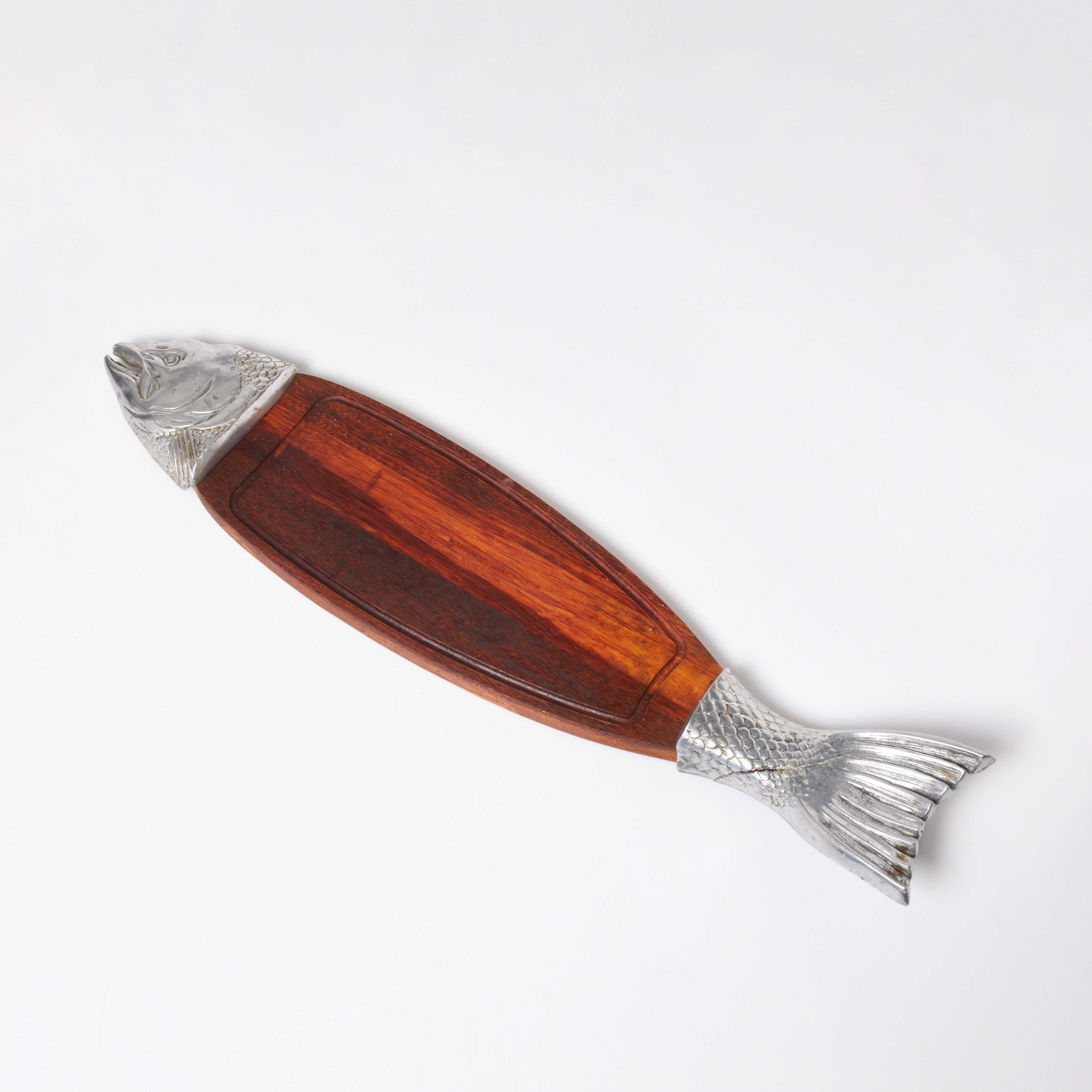 LAXBRÄDA/SKÄRBRÄDA. 1900-talets andra hälft, trä och metall, märkt skandia.