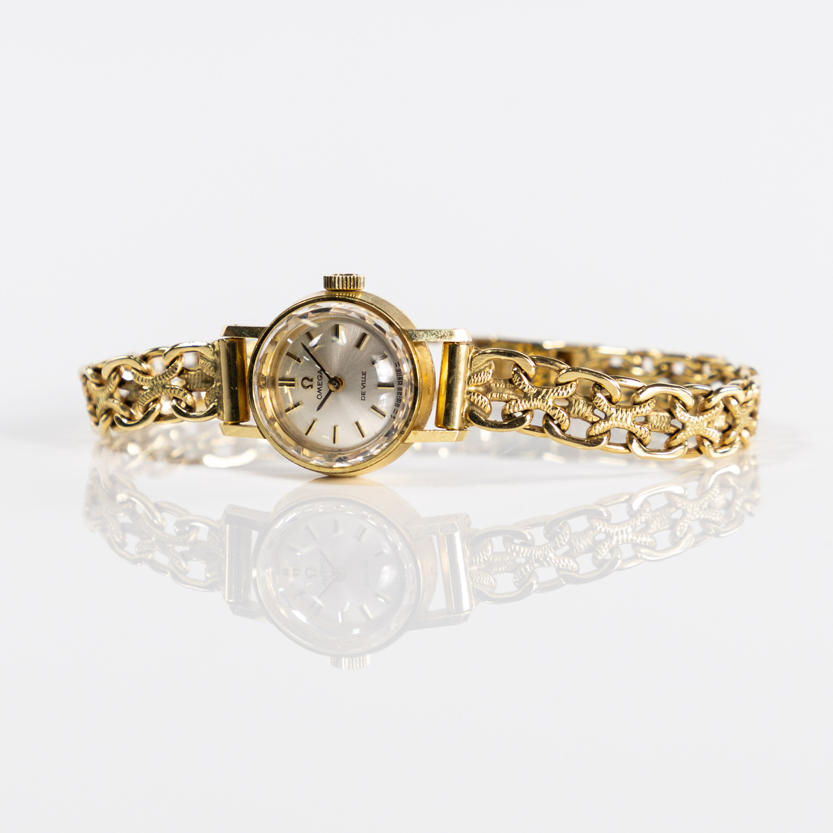OMEGA. De Ville, 17,5 mm, 18k guld, 1971.
