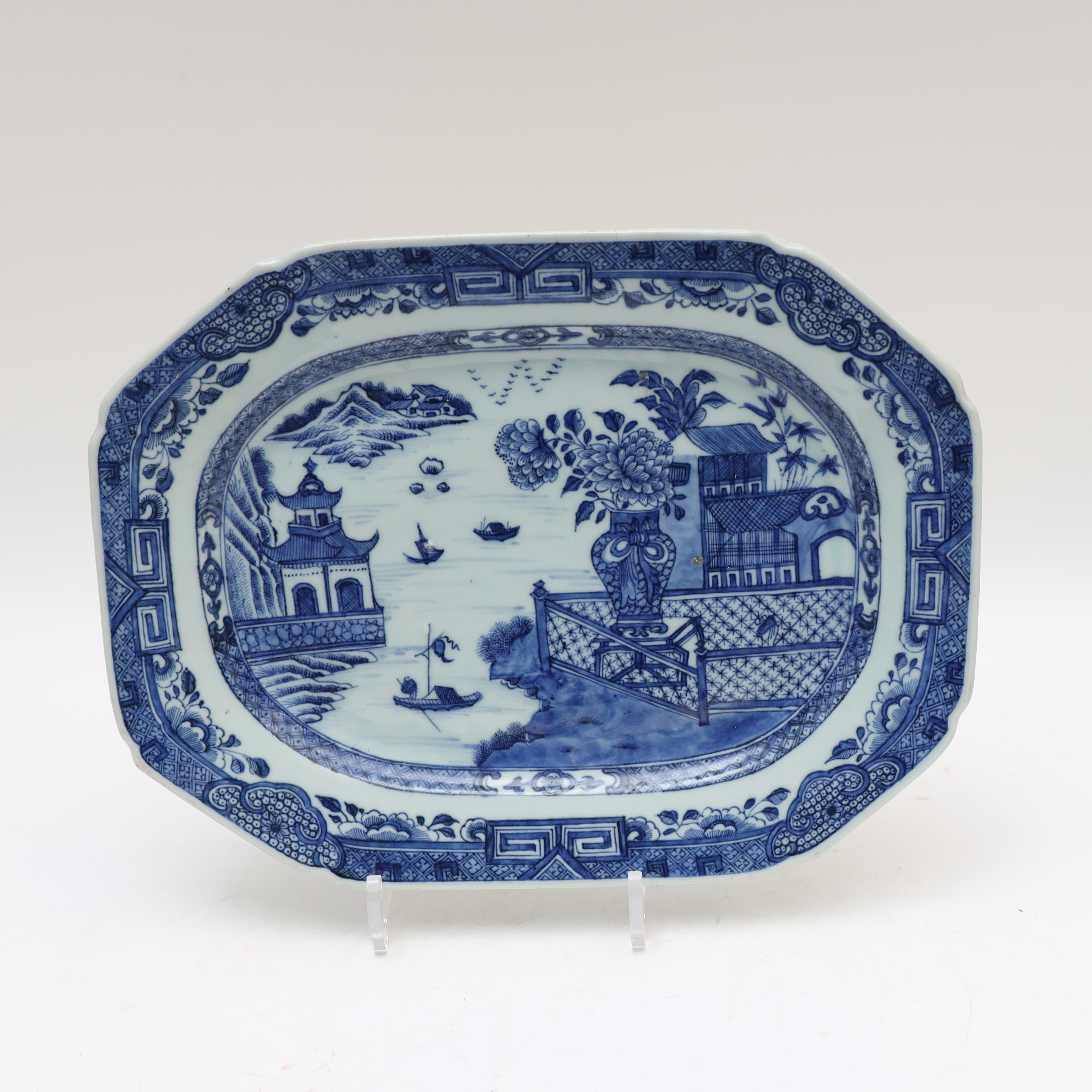 STEKFAT, Kina 1700-1800-tal, underglasyr blå dekor med landskap.