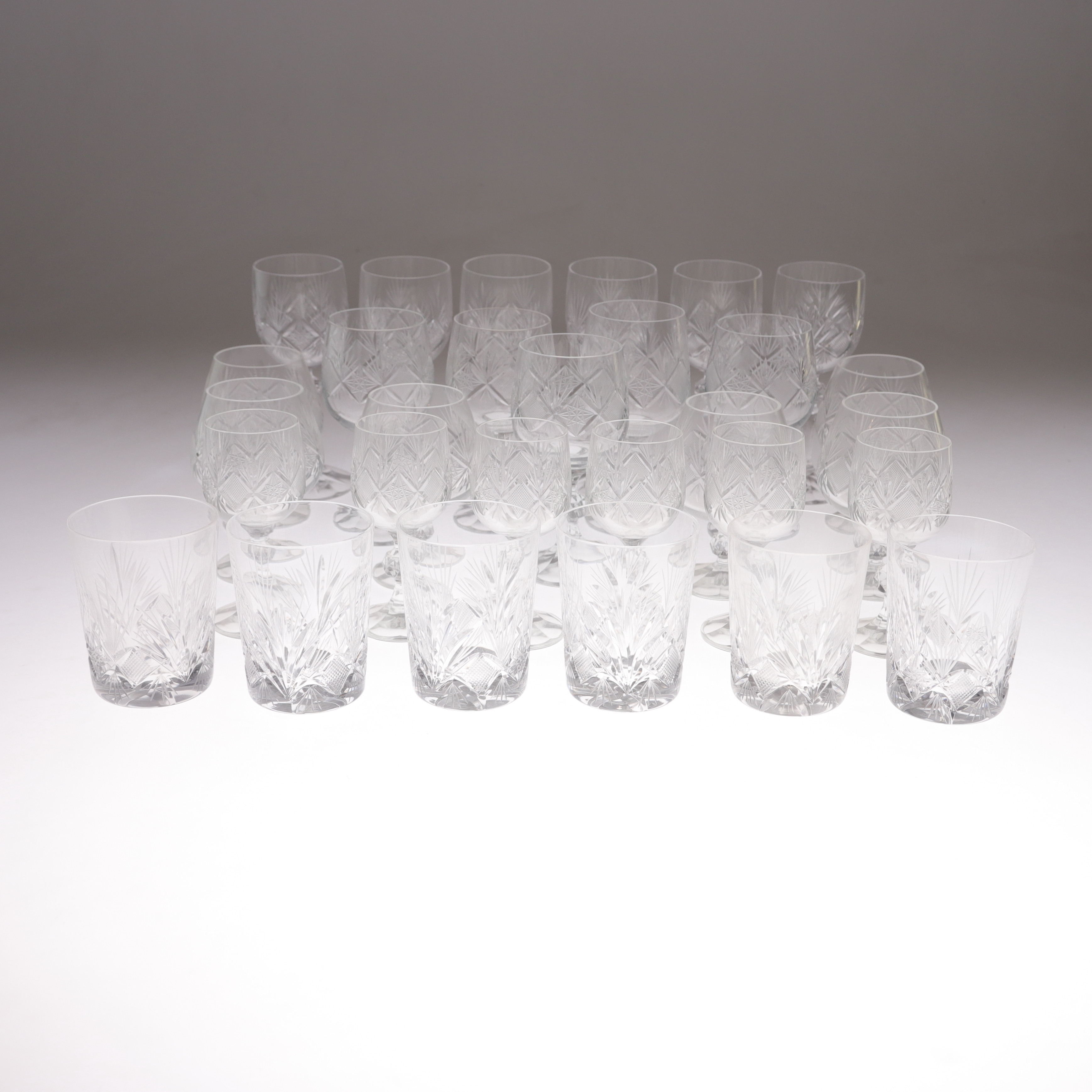 GLASSERVIS, 29 delar, Tjeckoslovakien, 1900-talets andra hälft.