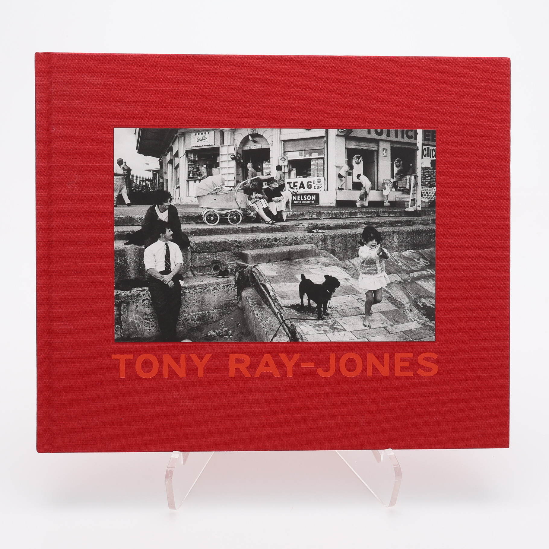 FOTO. DEN BRITTISKE FOTOGRAFEN TONY RAY-JONES "TONY RAY-JONES", 2019.