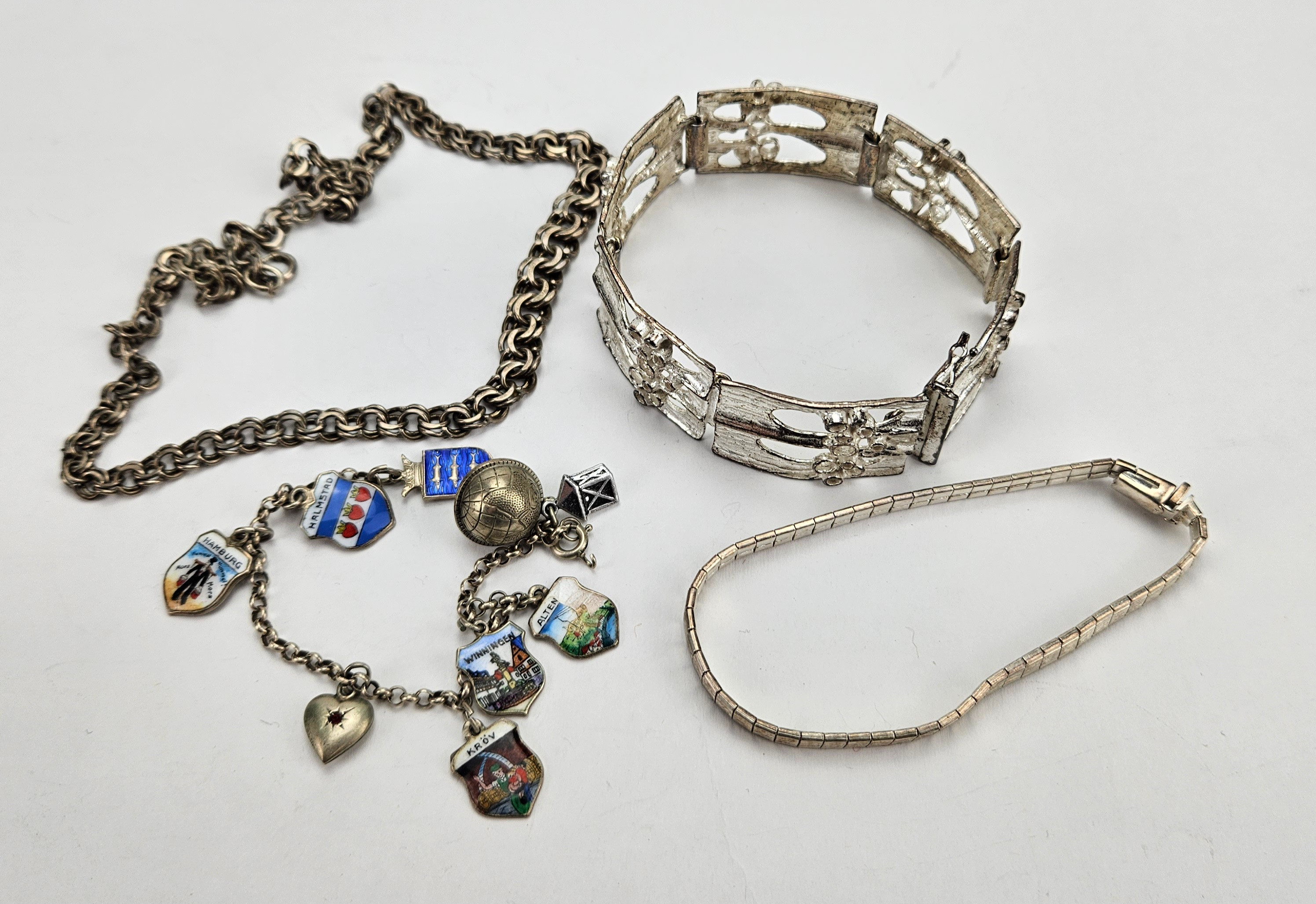 ARMBAND OCH COLLIER, 4 delar, silver, 1900-tal, total vikt ca. 76 gram.