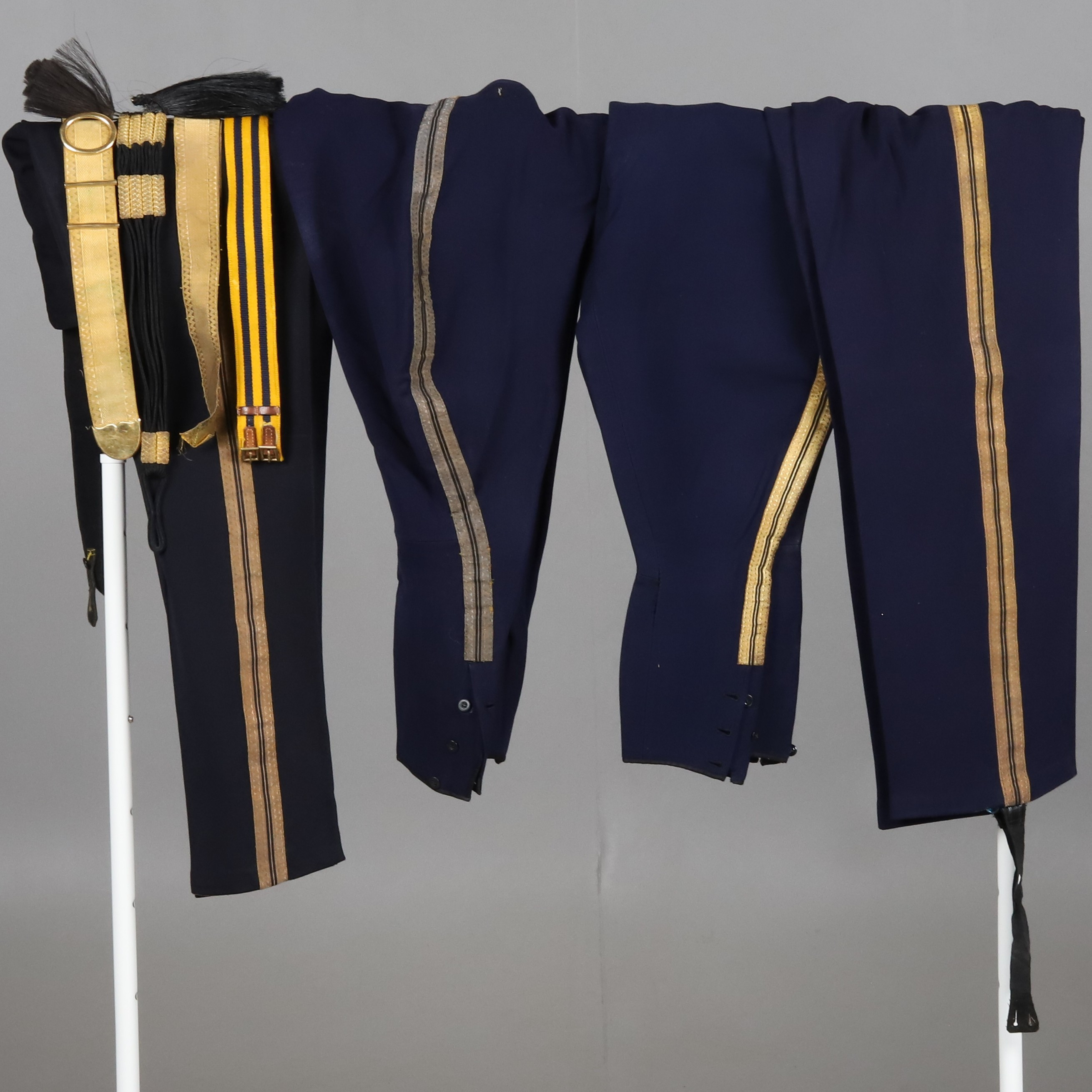 UNIFORMSBYXOR, bälten, 7 delar, svenska armen.