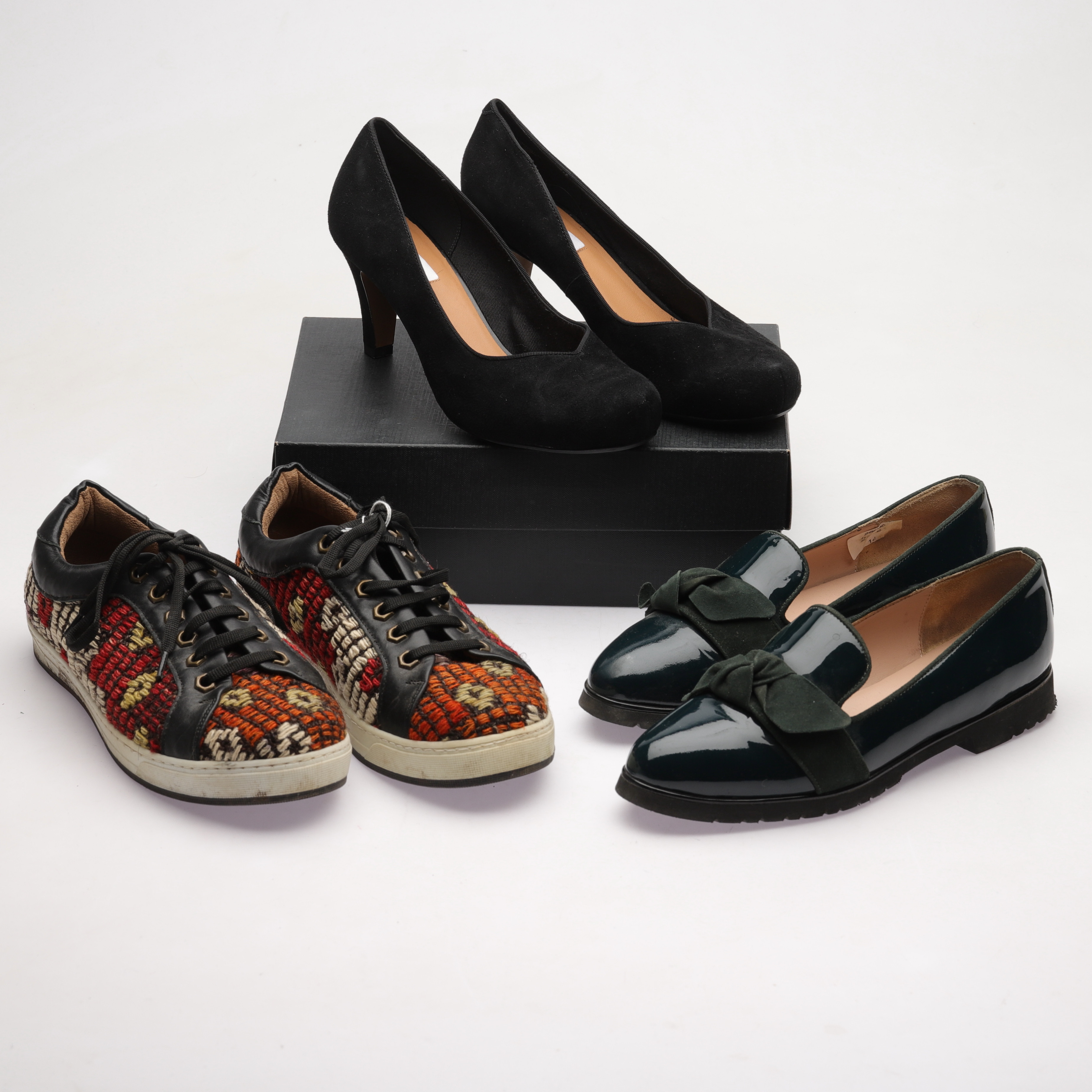 DAMSKOR, 3 par, bl.a. Clarks.