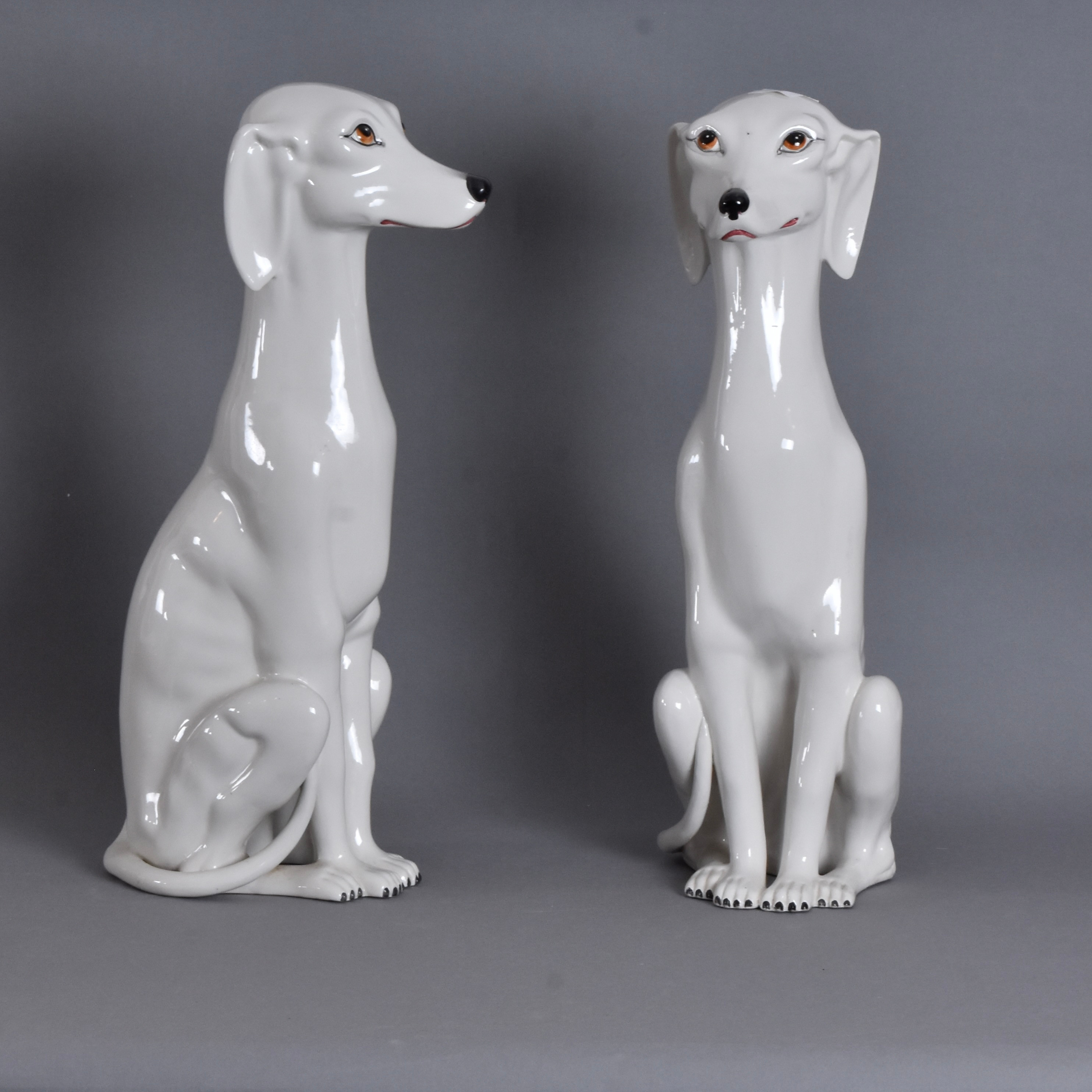 GOLVFIGURINER, ett par, keramik, hundar, Italien, 1900-talets andra hälft.