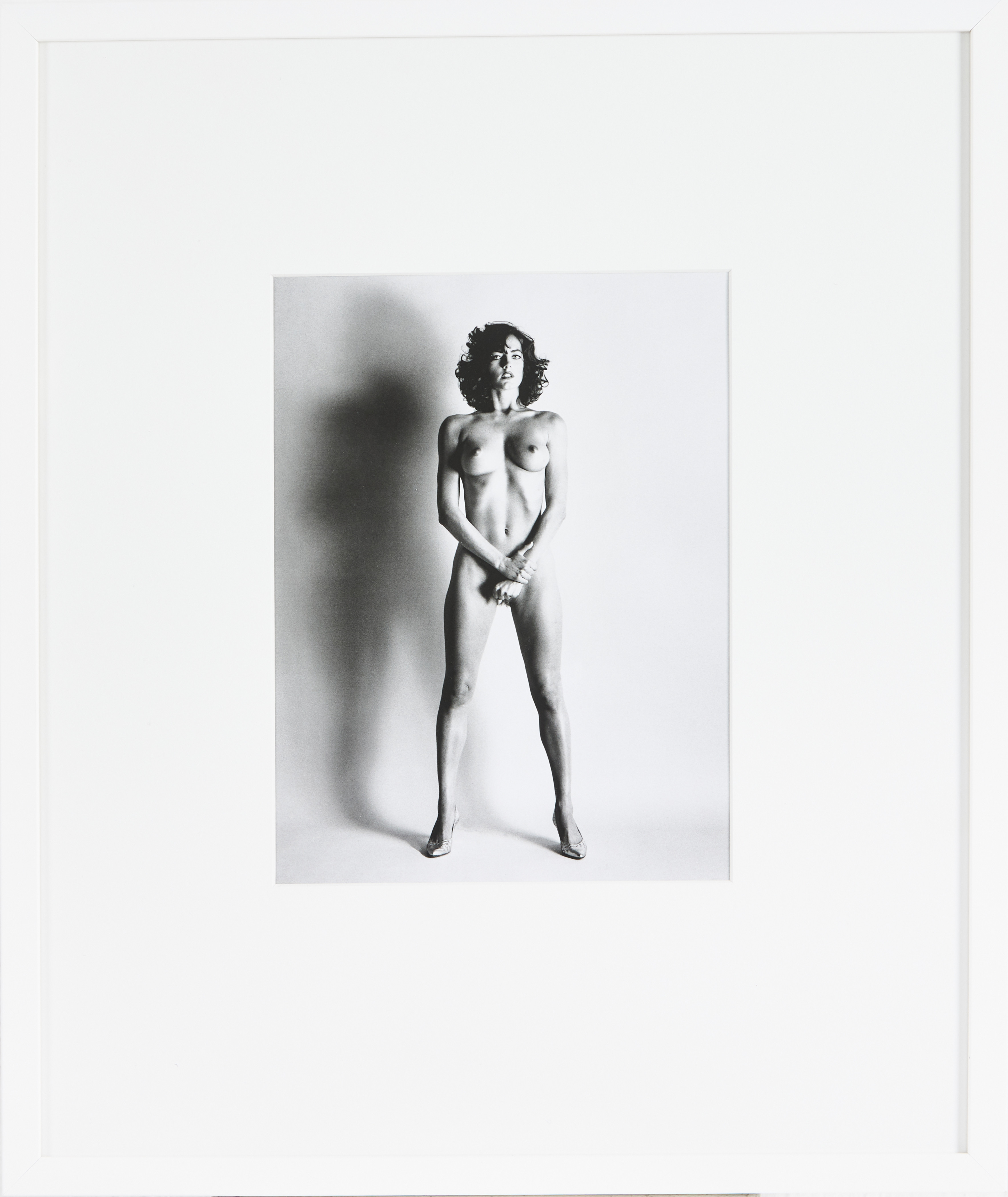 HELMUT NEWTON. Efter, "Big Nude III, Paris 1980", offsetlitografiskt fotografi, ur boken SUMO, 2009.