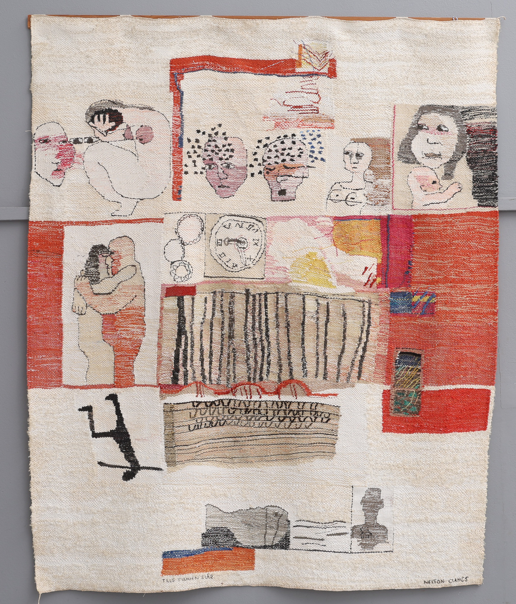 BIRGITTA NELSON CLAUSS 1943-. KONSTVÄVNAD, SLÄTVÄV I BOMULL, "TILLS TIMMEN SLÅR", SIGNERAD.