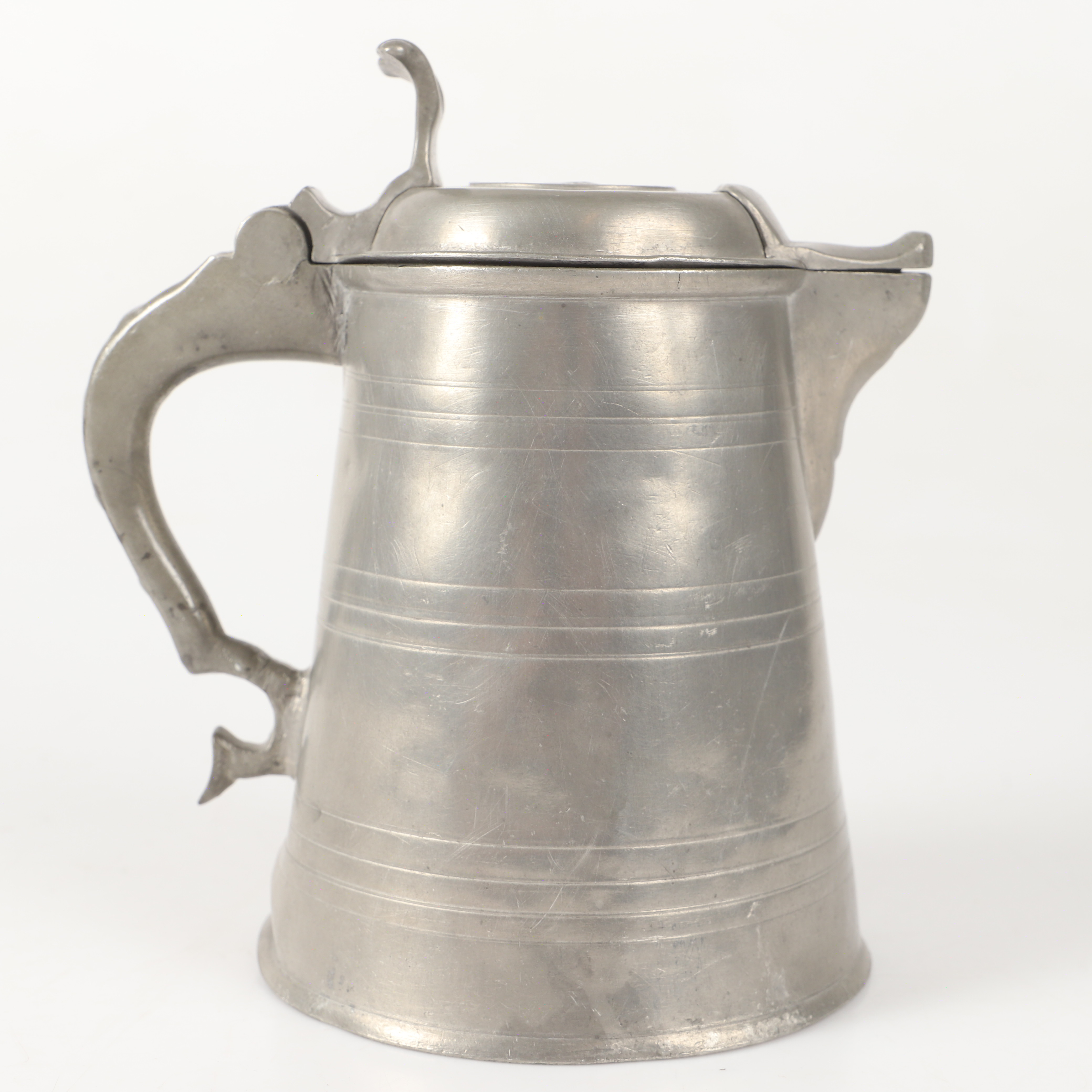 DRYCKESBÄGARE, tenn med medaljong Karl XIV Johan, osignerad.