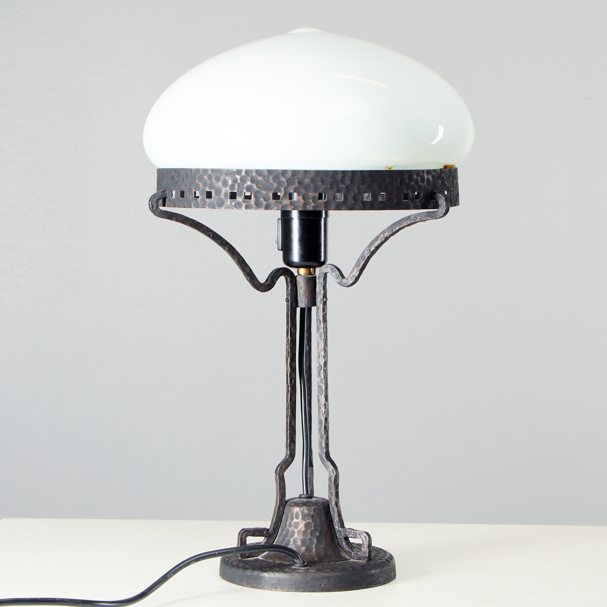 BORDSLAMPA, Jugend, tidigt 1900-tal.