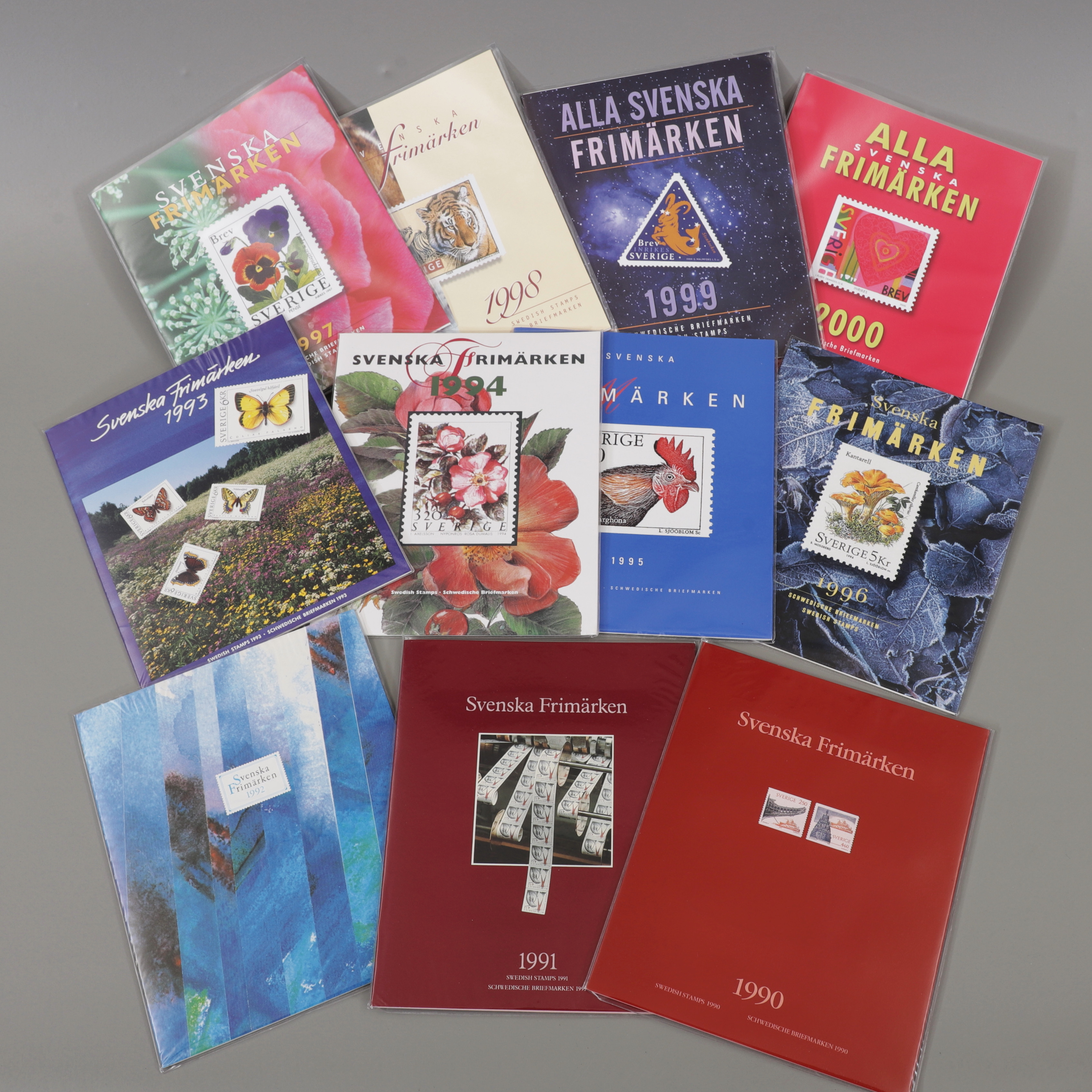 ÅRSSATSER, 11 st, "Svenska Frimärken", 1990-2000.