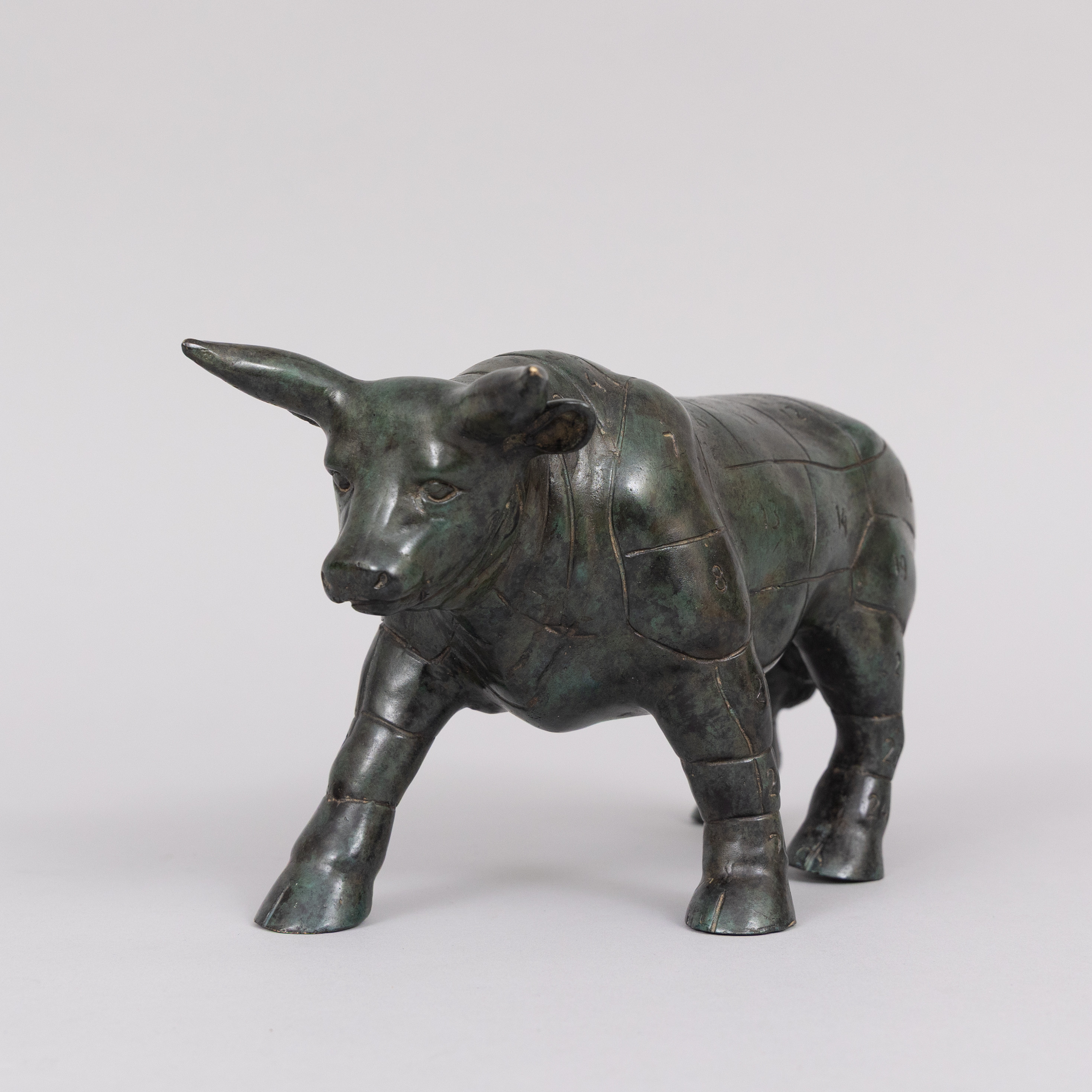 ANDREAS WARGENBRANT. "El bull", grönpatinerad brons, handsignerad.