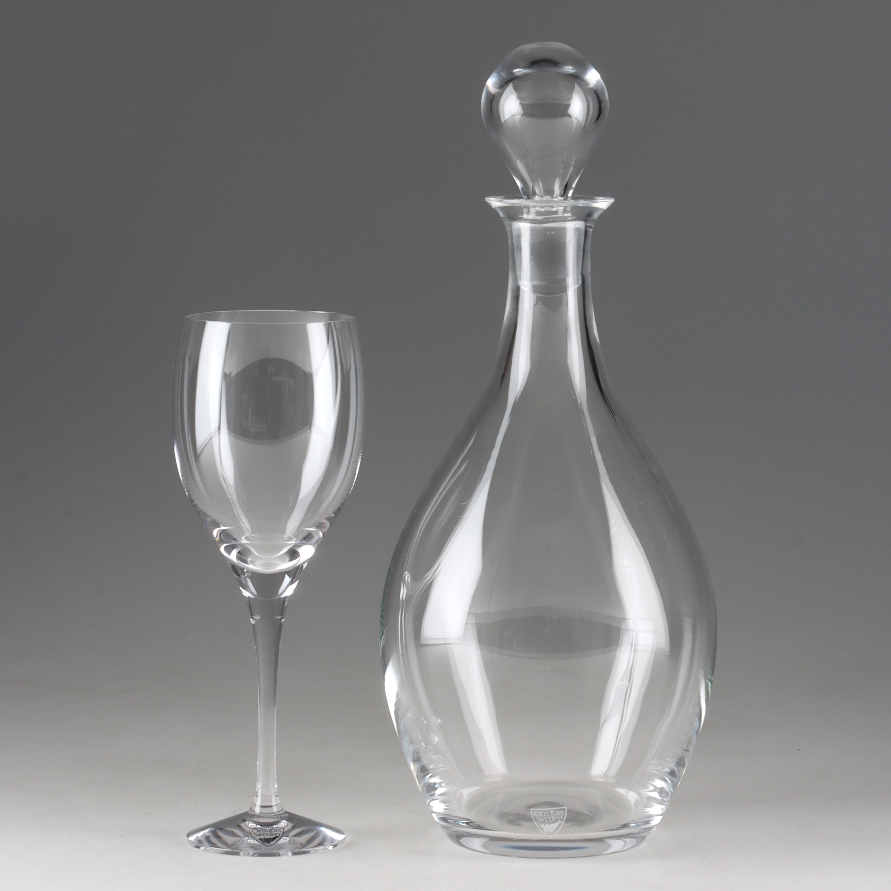 NILS LANDBERG. Karaff och vinglas, 13 delar, glas, "Illusion", Orrefors.