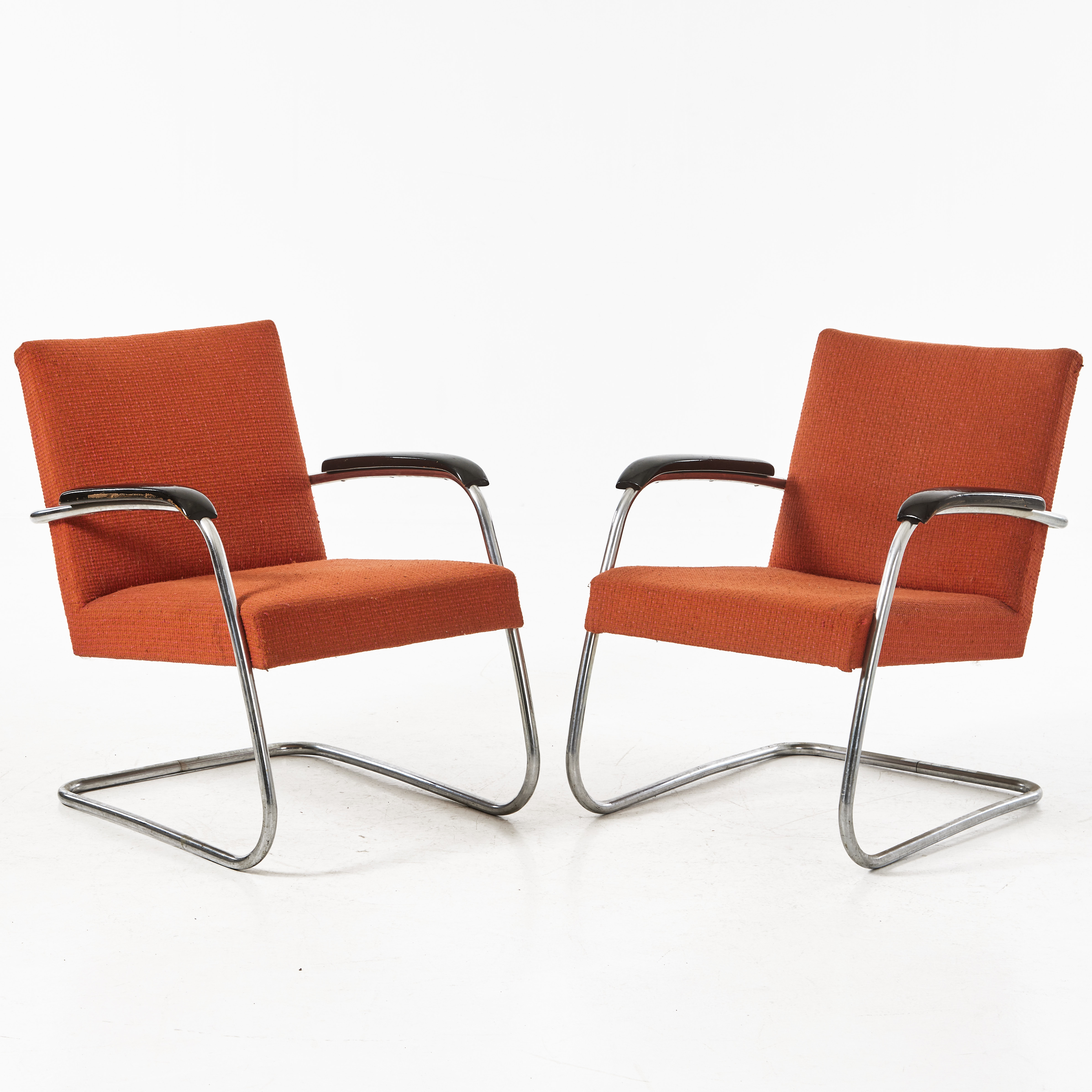 KARMSTOLAR, 1 par, 1930-tal, möjligen Pauli Blomstedt för Helsingin Uusi Rautasänkytehdas J. Merivaara.