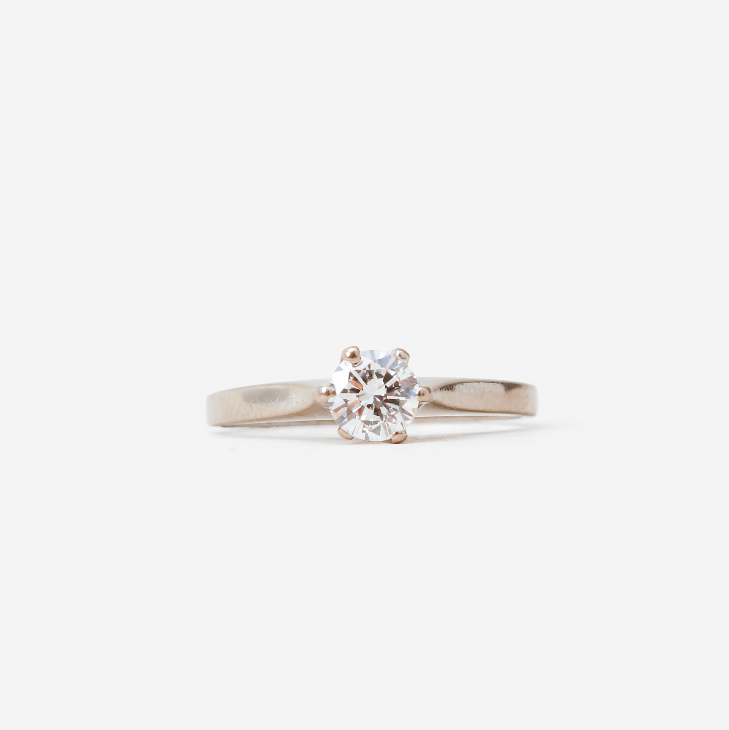 RING, 18k vitguld, briljantslipad diamant 0,43ct, vikt ca 2,7 gram, Göteborg, 1969.