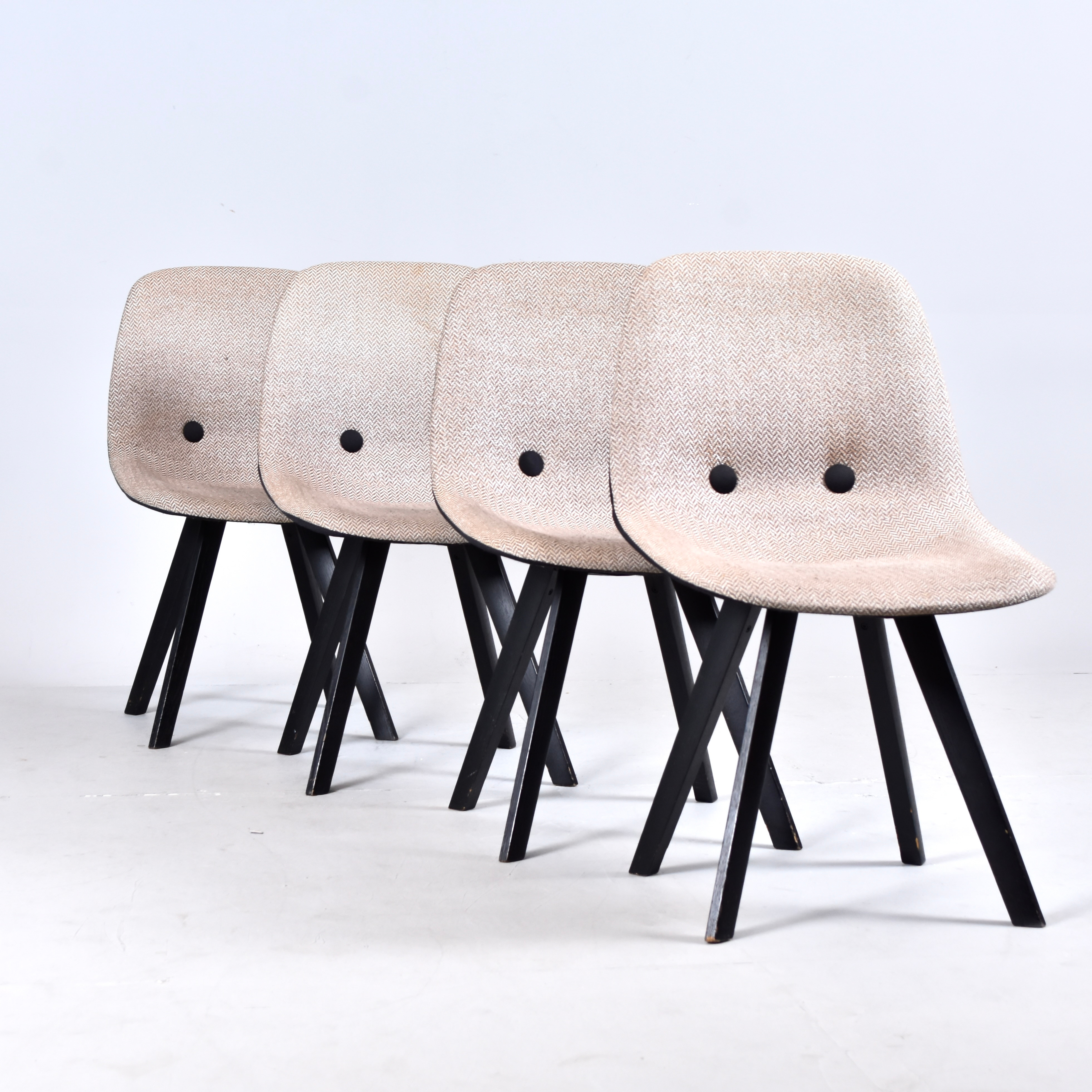 STOLAR, 4-stycken, Foersam & Hjort- Lorenzen för Erik Jörgensen, modell EJ.
