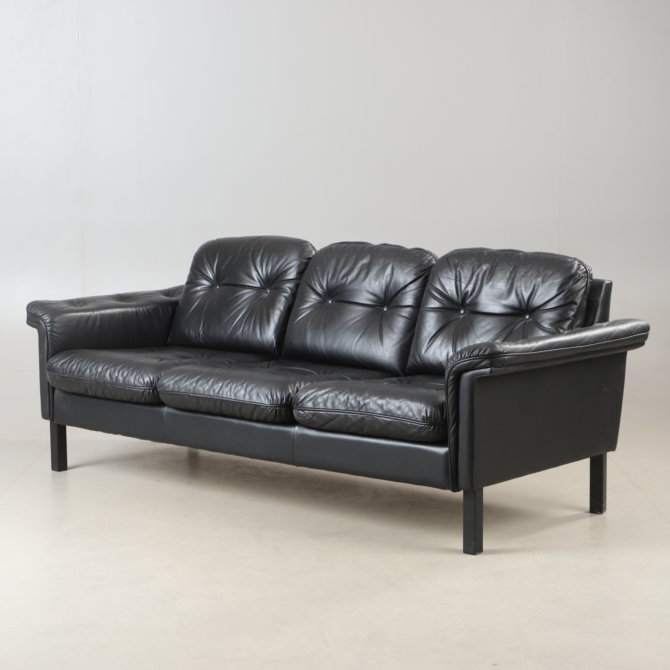 SOFFA, skinnklädsel, 1900-talets andra hälft.