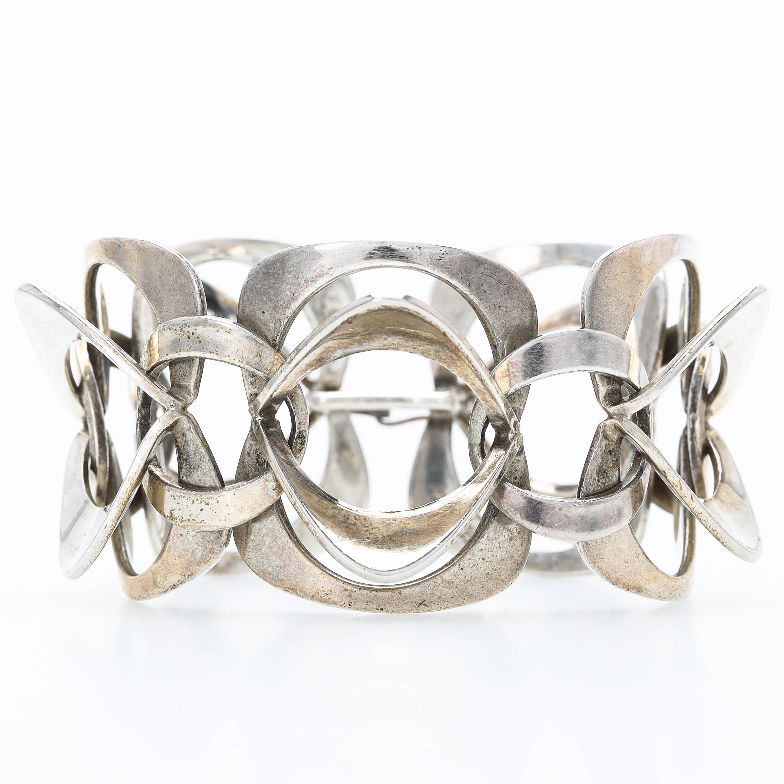 THERESIA HVORSLEV. Armband, silver, signerad Theresia, Alton, Falköping 1971.
