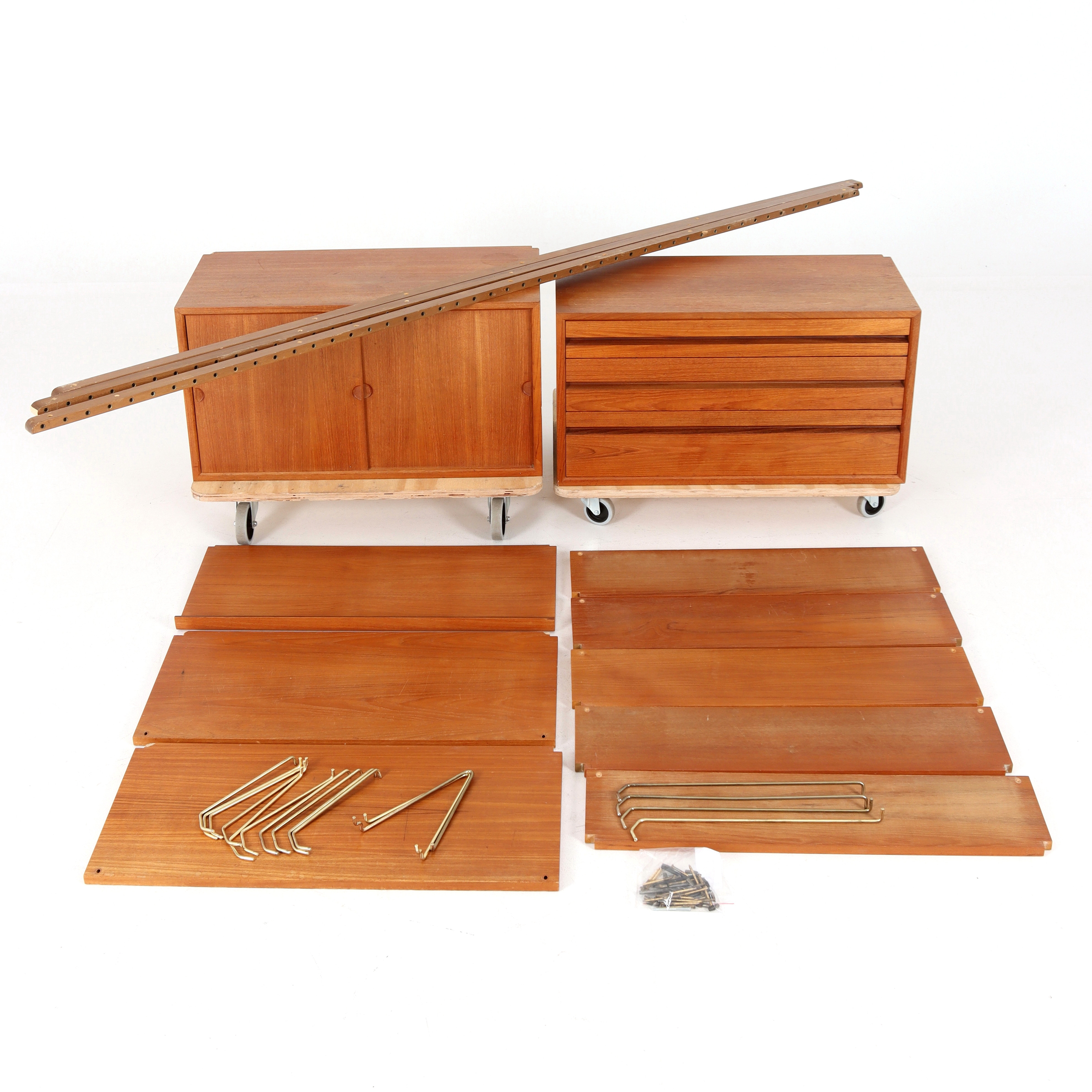 POUL CADOVIUS. Hyllsystem, "Royal System", teak, Hansen & Hansen, Danmark.