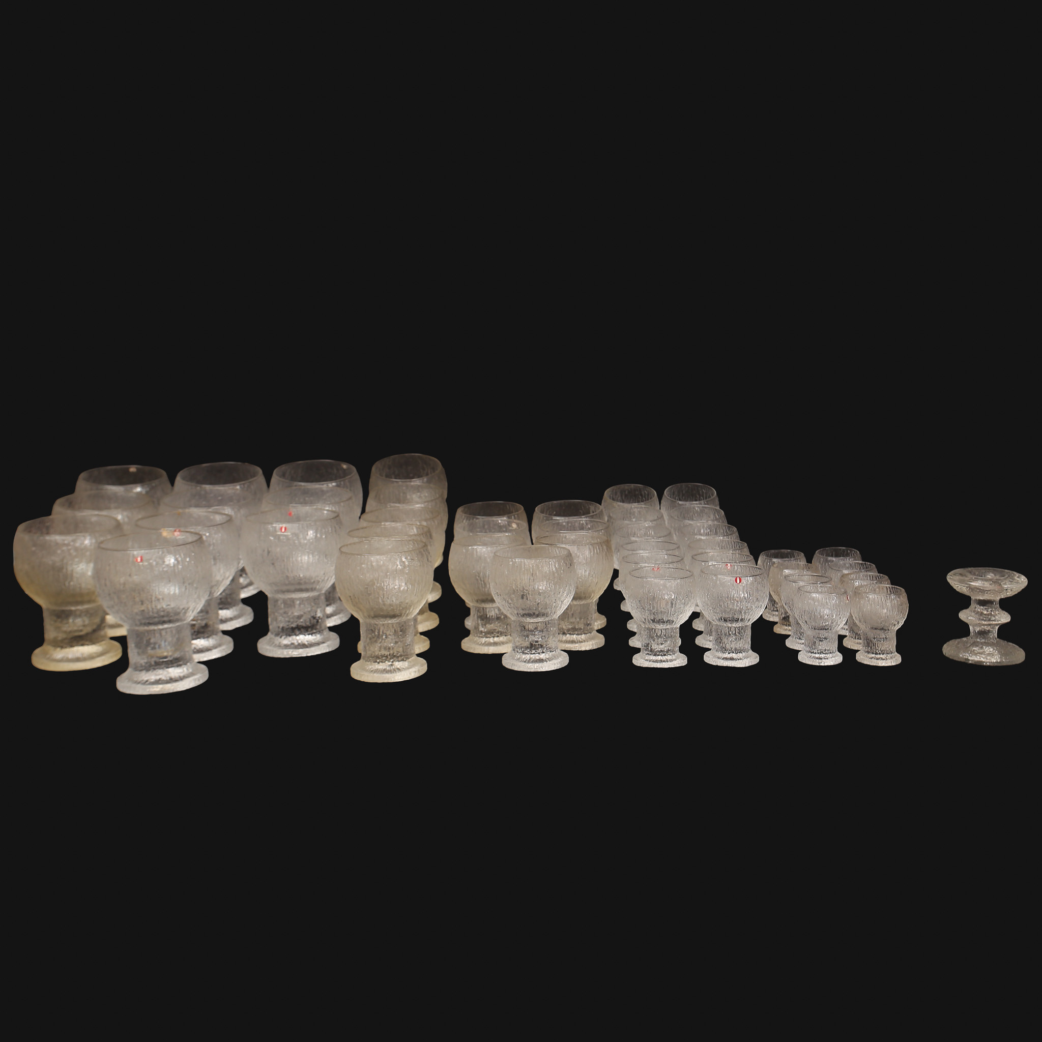 TIMO SARPANEVA. Glasservis, 43 delar, "Kekkerit", Iittala, Finland.