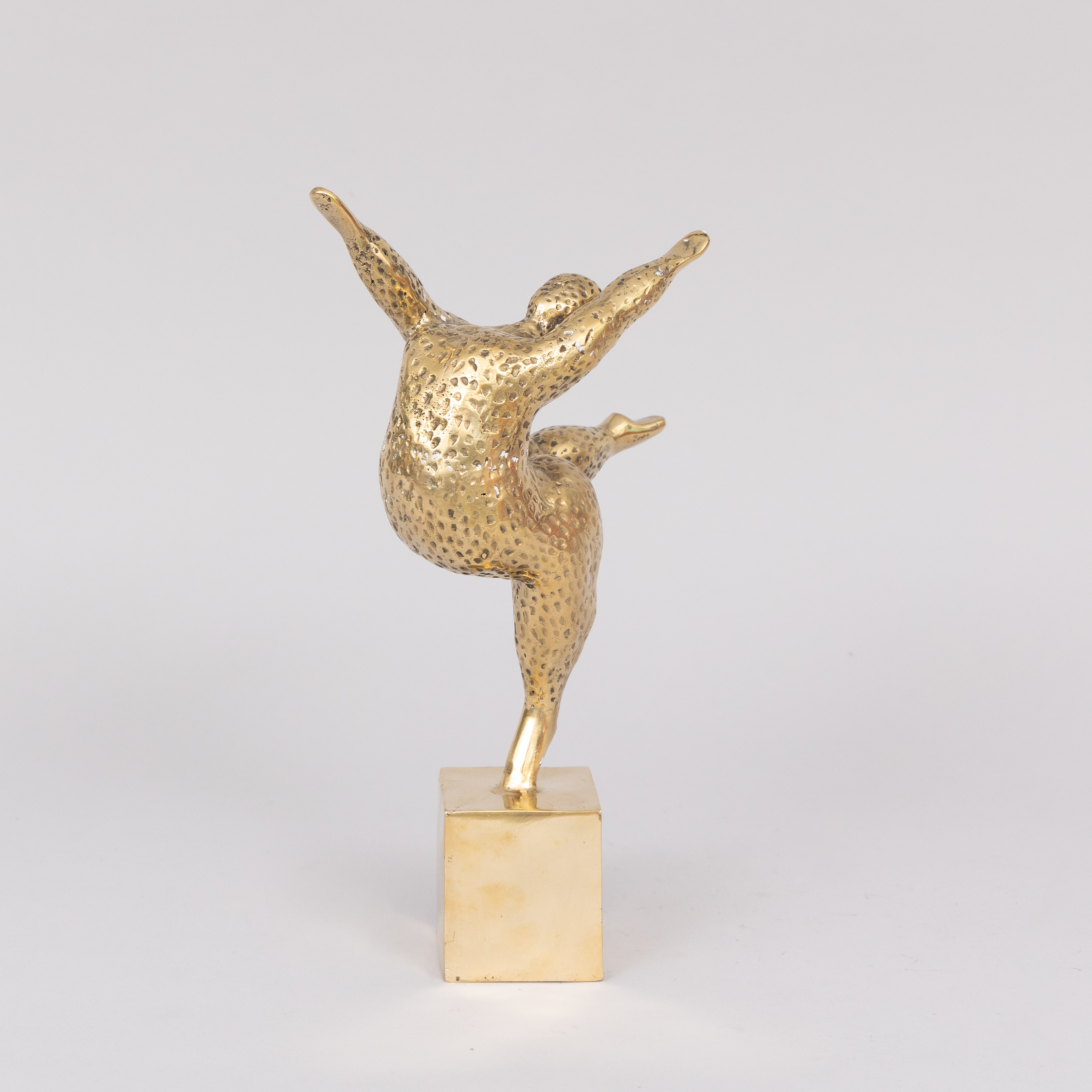 SKULPTUR, ballerina, guldpatinerad brons, Art People Gallery Sweden, stämplad APG.
