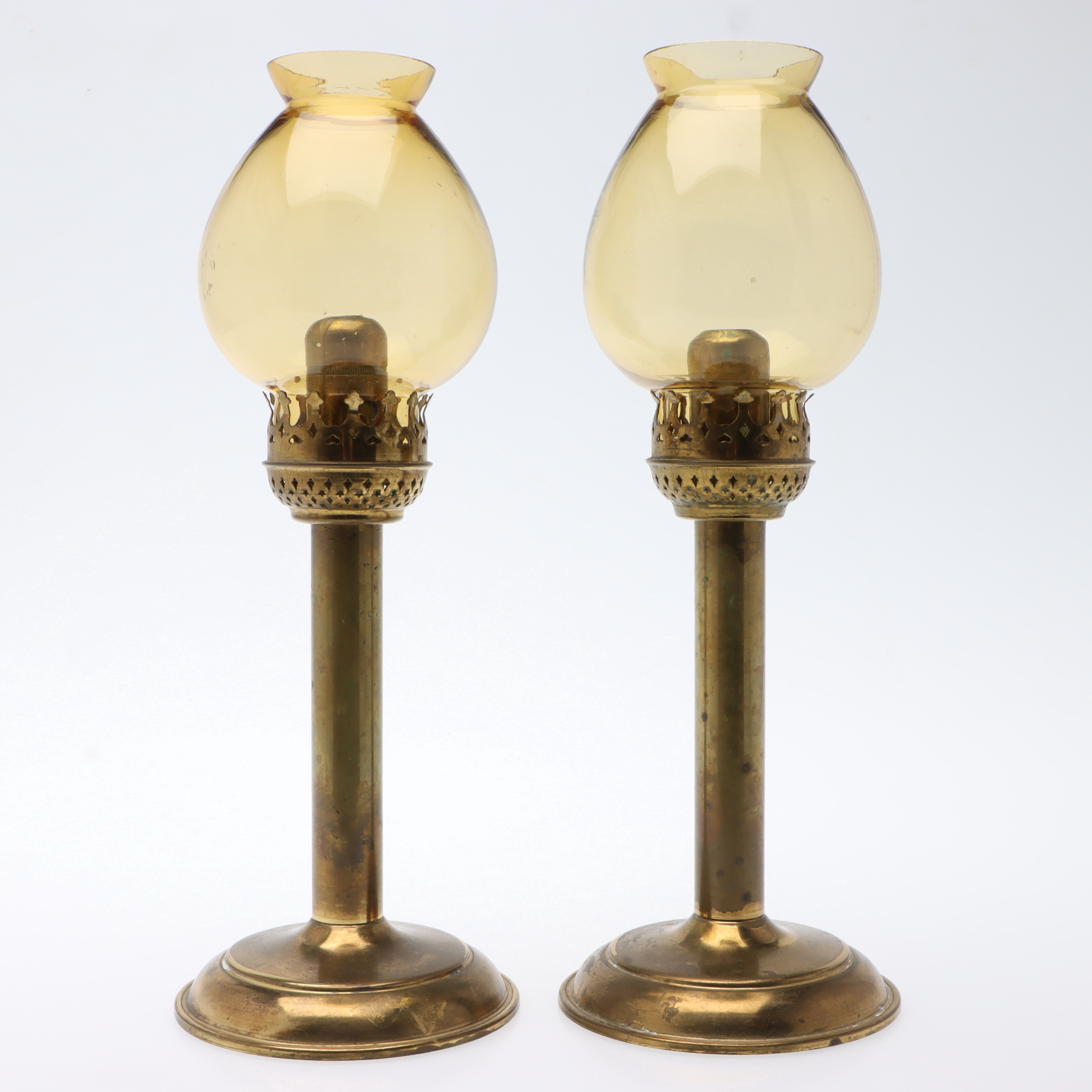 LJUSLYKTOR, ett par, mässing/glas, "Karlskronalyktan", Karlskrona Lampfabrik.