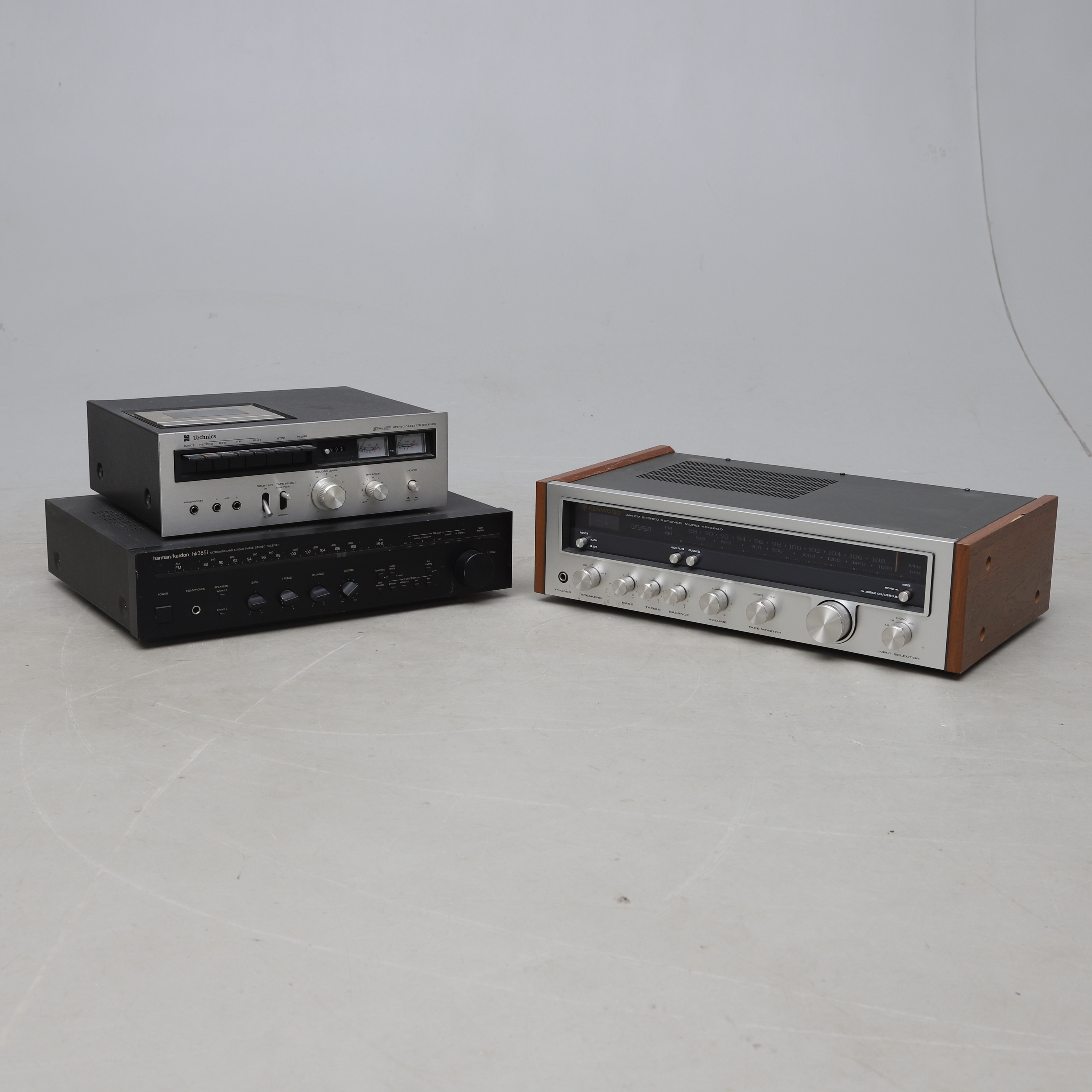 STEREODELAR, 3 st, b.la. Keenwood, Harman/Kardon.