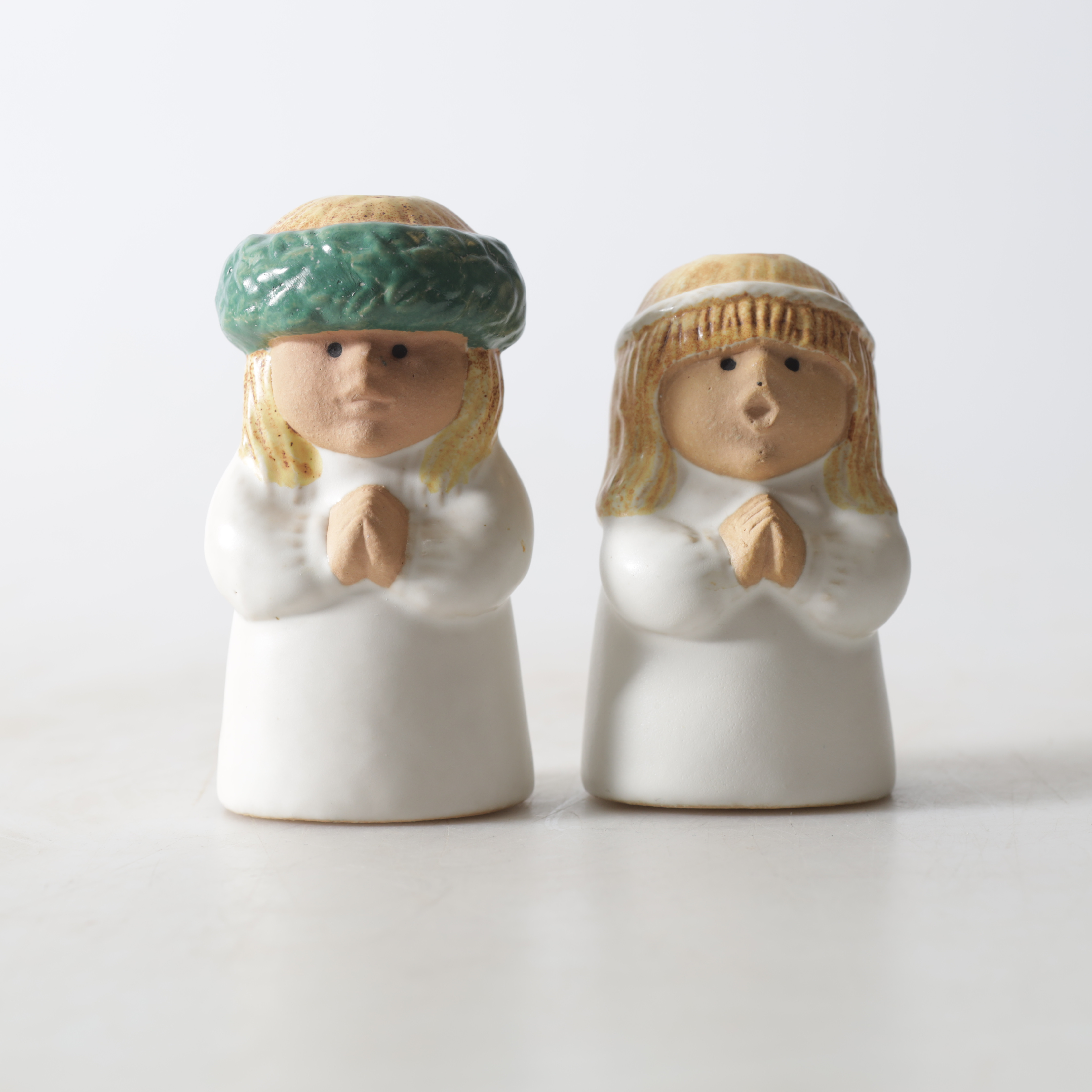 LISA LARSON. ljusstakar, 2 st, stengods, ur serien "Adventsbarn", Gustavsberg.