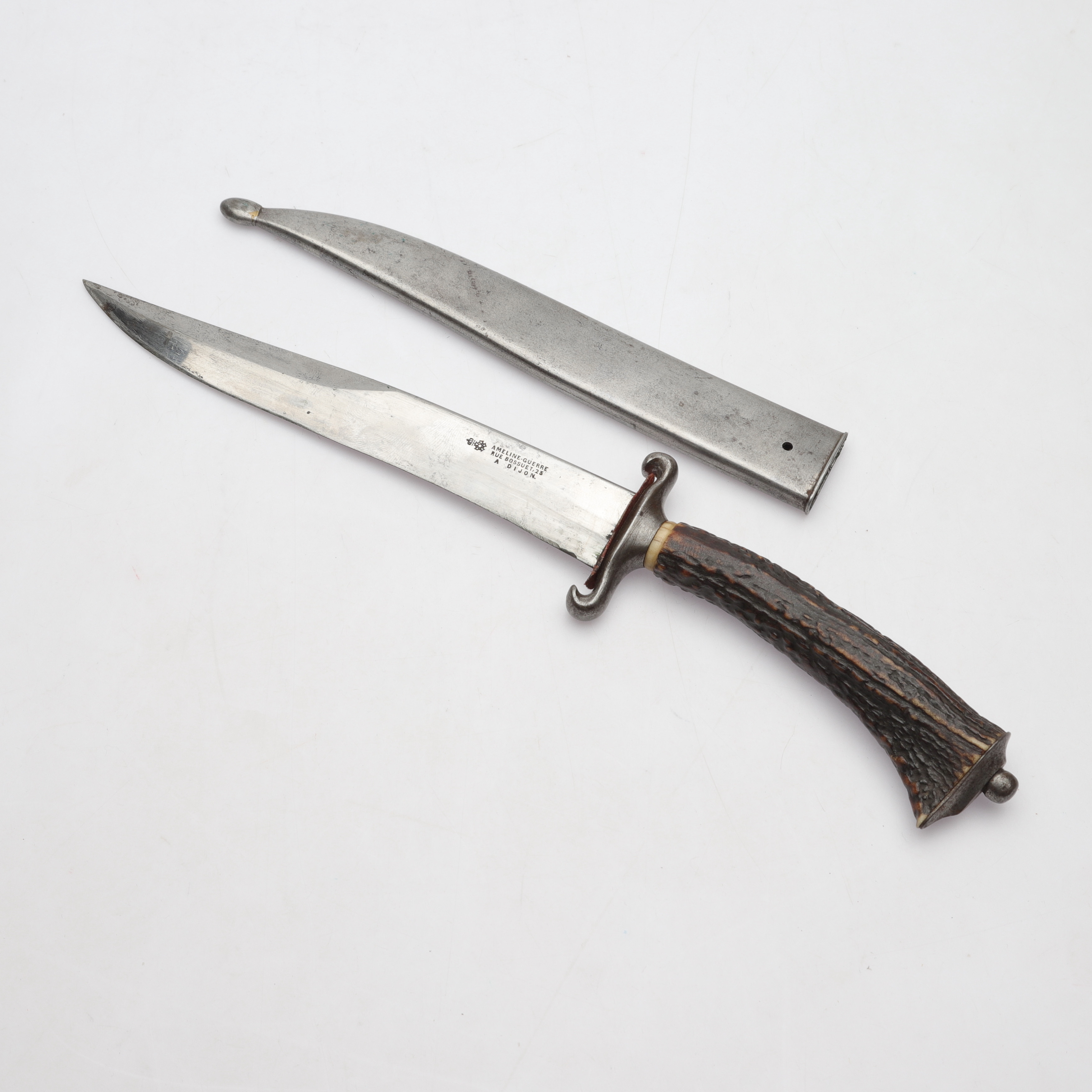KNIV, Ameline-Guerre, Dijon, 1900-talets början.
