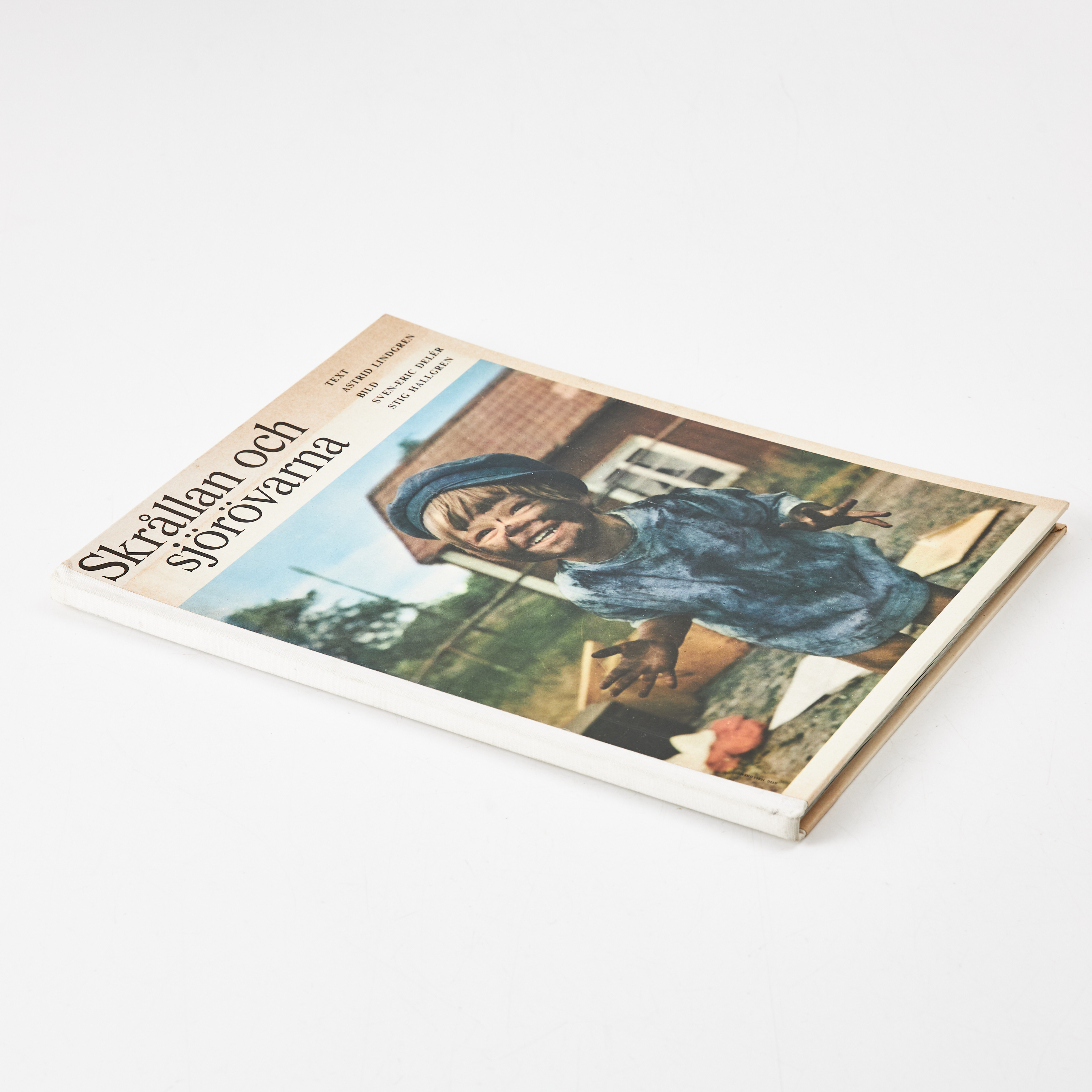 ASTRID LINDGREN. ASTRID LINDGREN MED DEDIKATION, Skrållan och sjörövarna, 1967.
