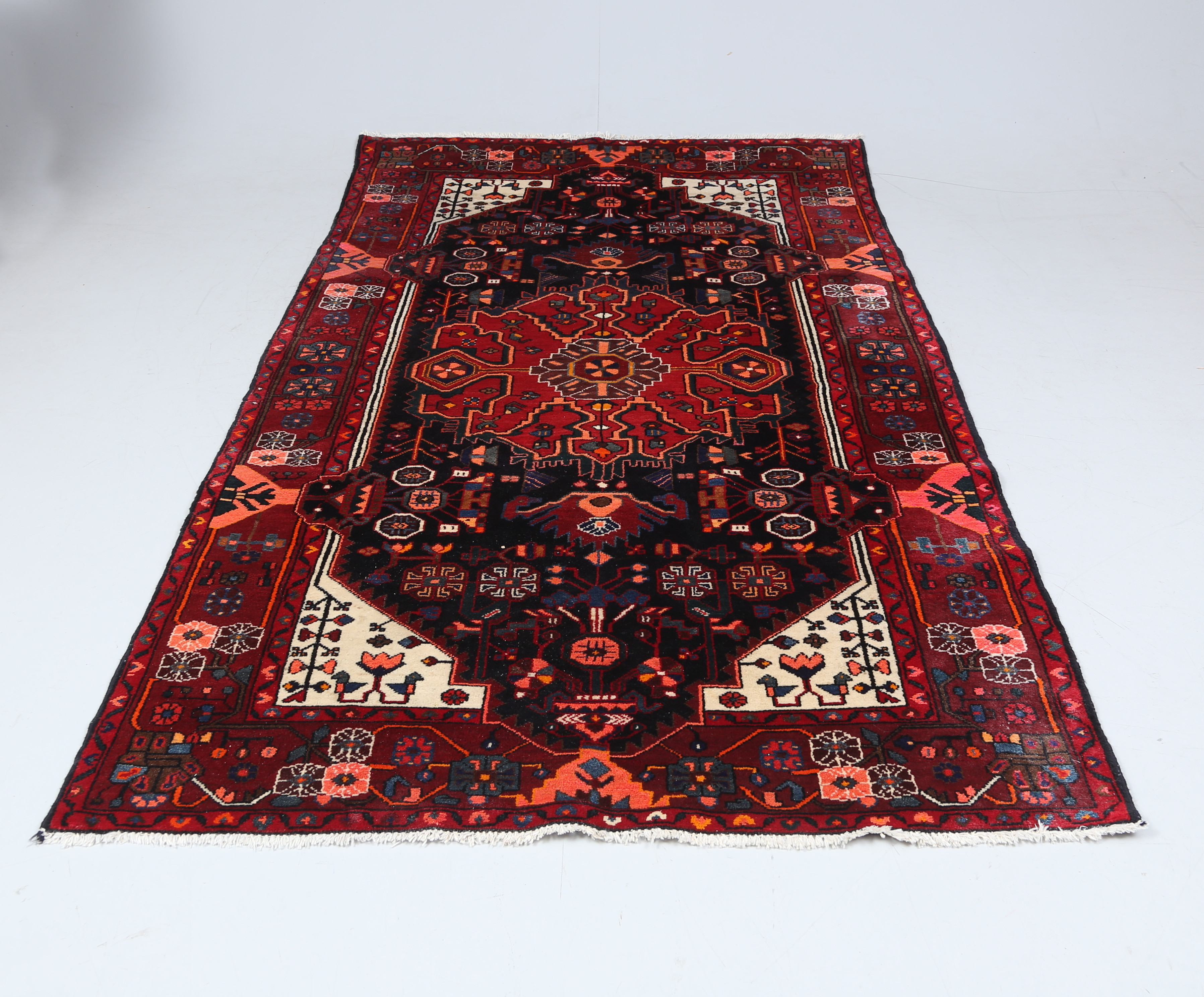 MATTA, orientalisk, 255x145 cm med garantibevis.