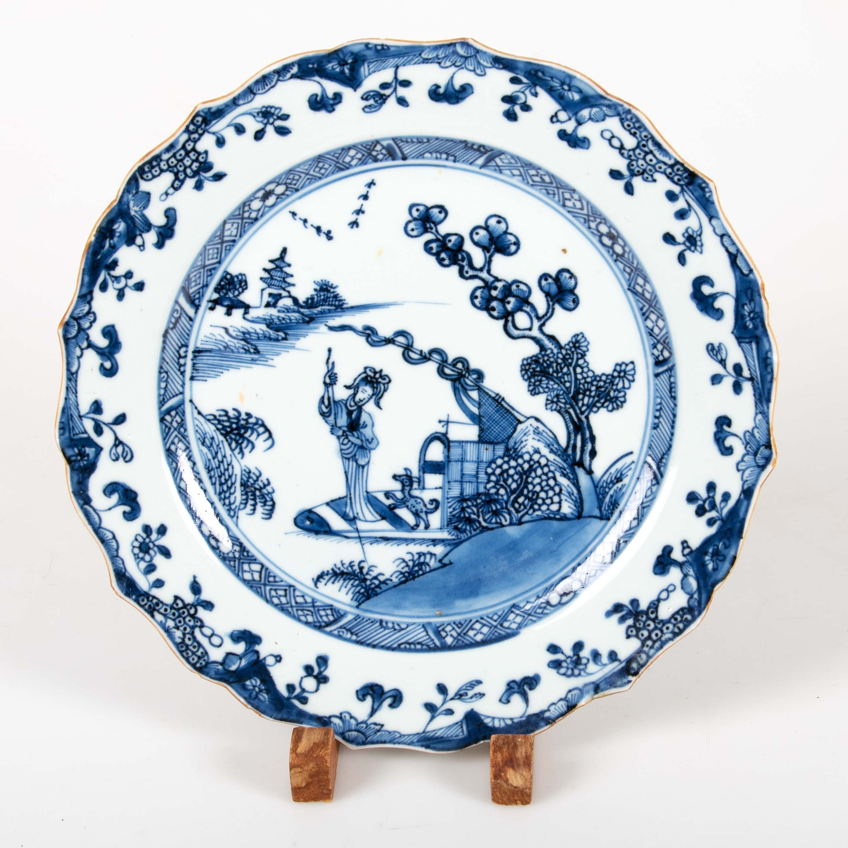TALLRIK, porslin, underglasyrblå dekor, Kina, Qianlong (1736–1795).