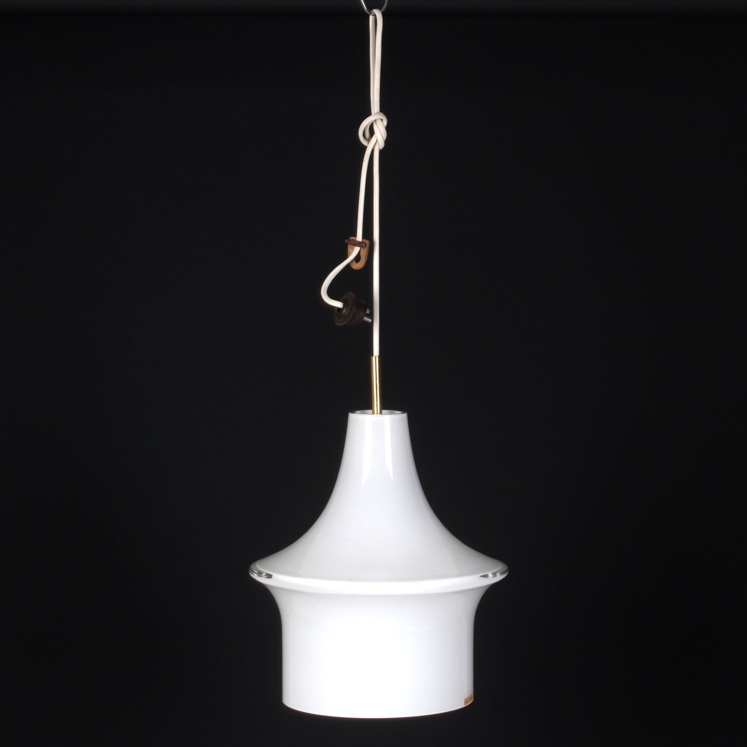 LISA JOHANSSON-PAPE. Taklampa, glas, "Pagodi", Iittala.