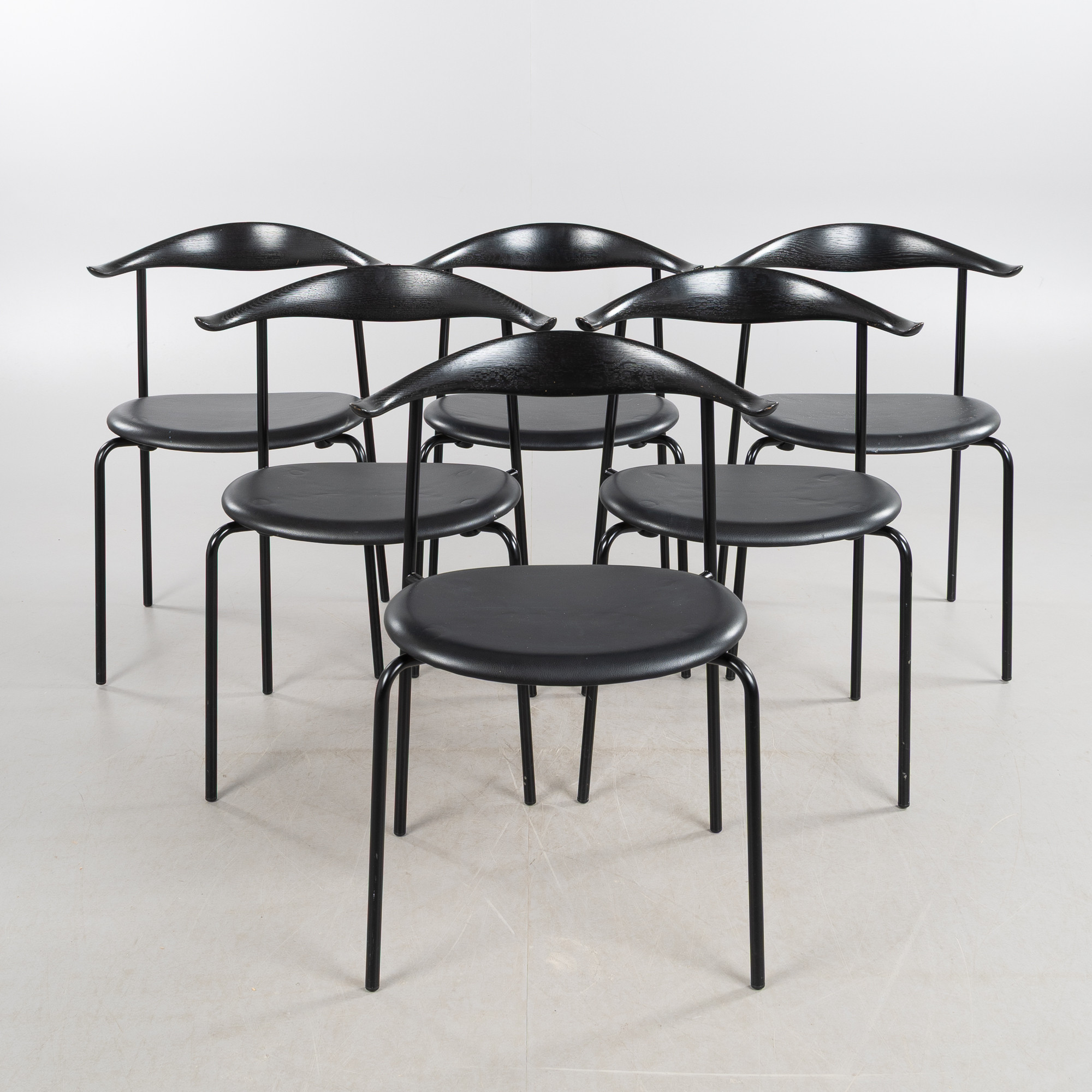 HANS J WEGNER. Stolar, 6 stycken, Carl Hansen & Søn, "CH88F". samtida.