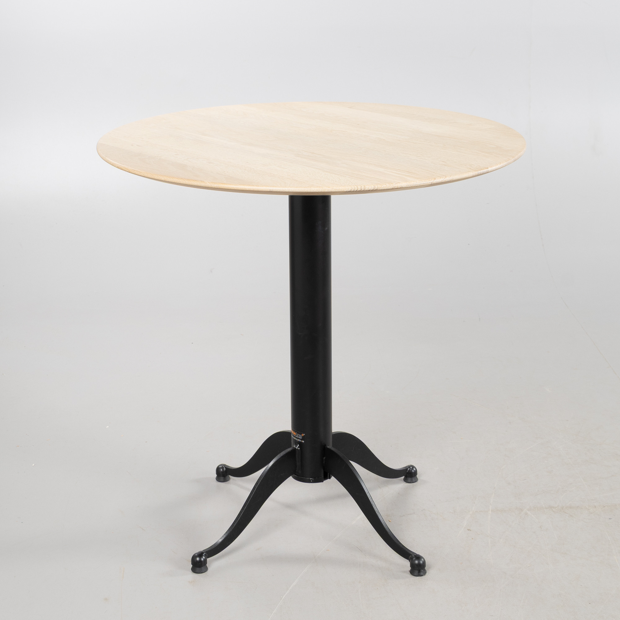 NANNA DITZEL. Cafébord, med underrede från Table Stable, samtida.