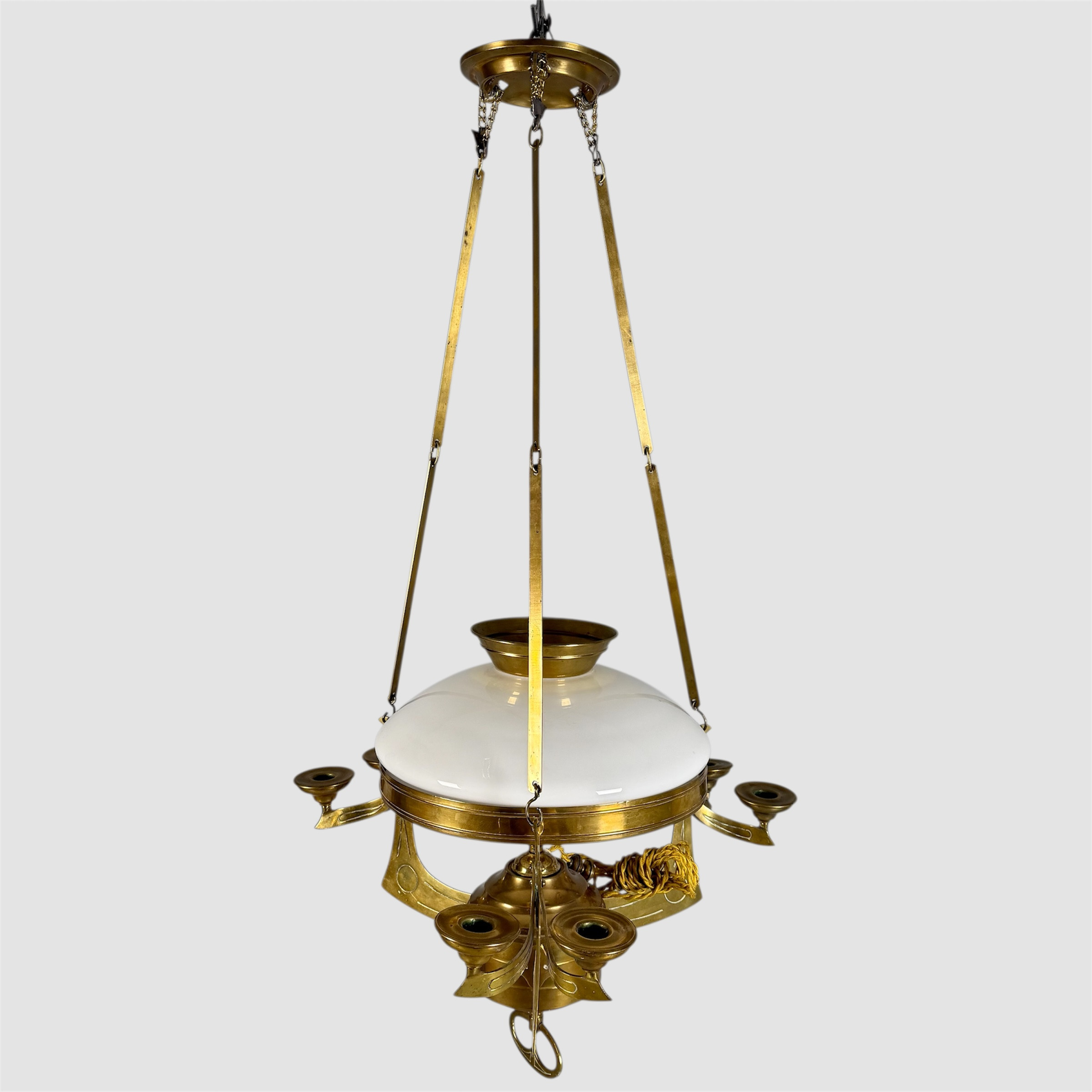 TAKLAMPA, 1900-talets början, jugend, elektrifierad, stomme i mässing, 6 ljusarmar, kupa i vitt glas.