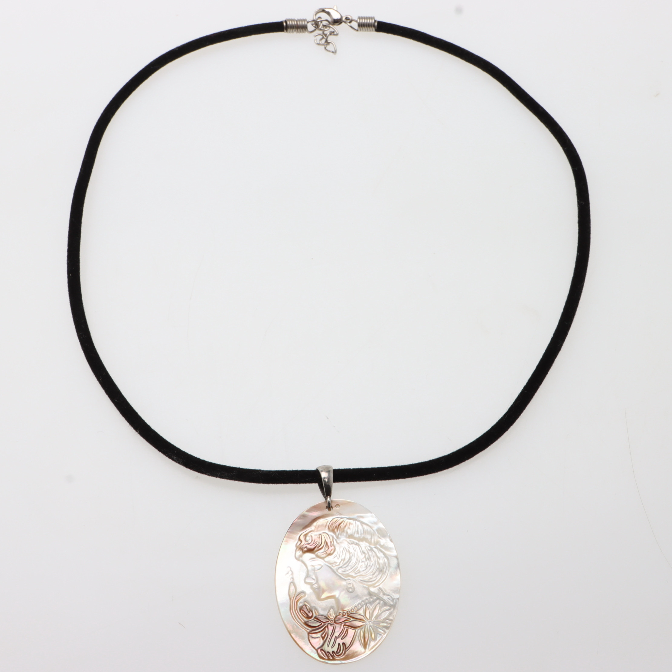 HÄNGE, pärlemokamé, silver.