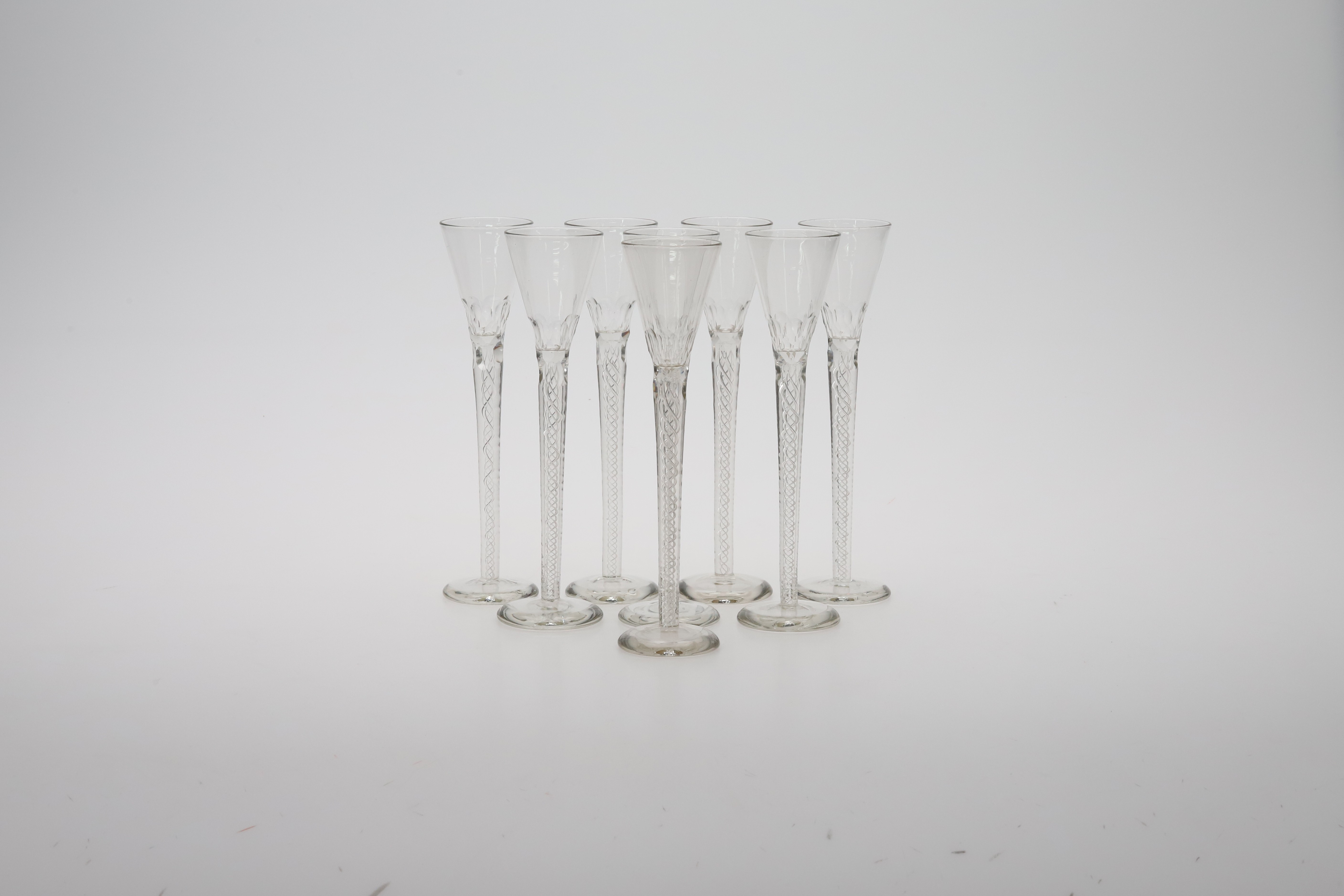 SNAPSGLAS, 8 st, spiralfot, Sandö Glasbruk, 1900-talets först del.